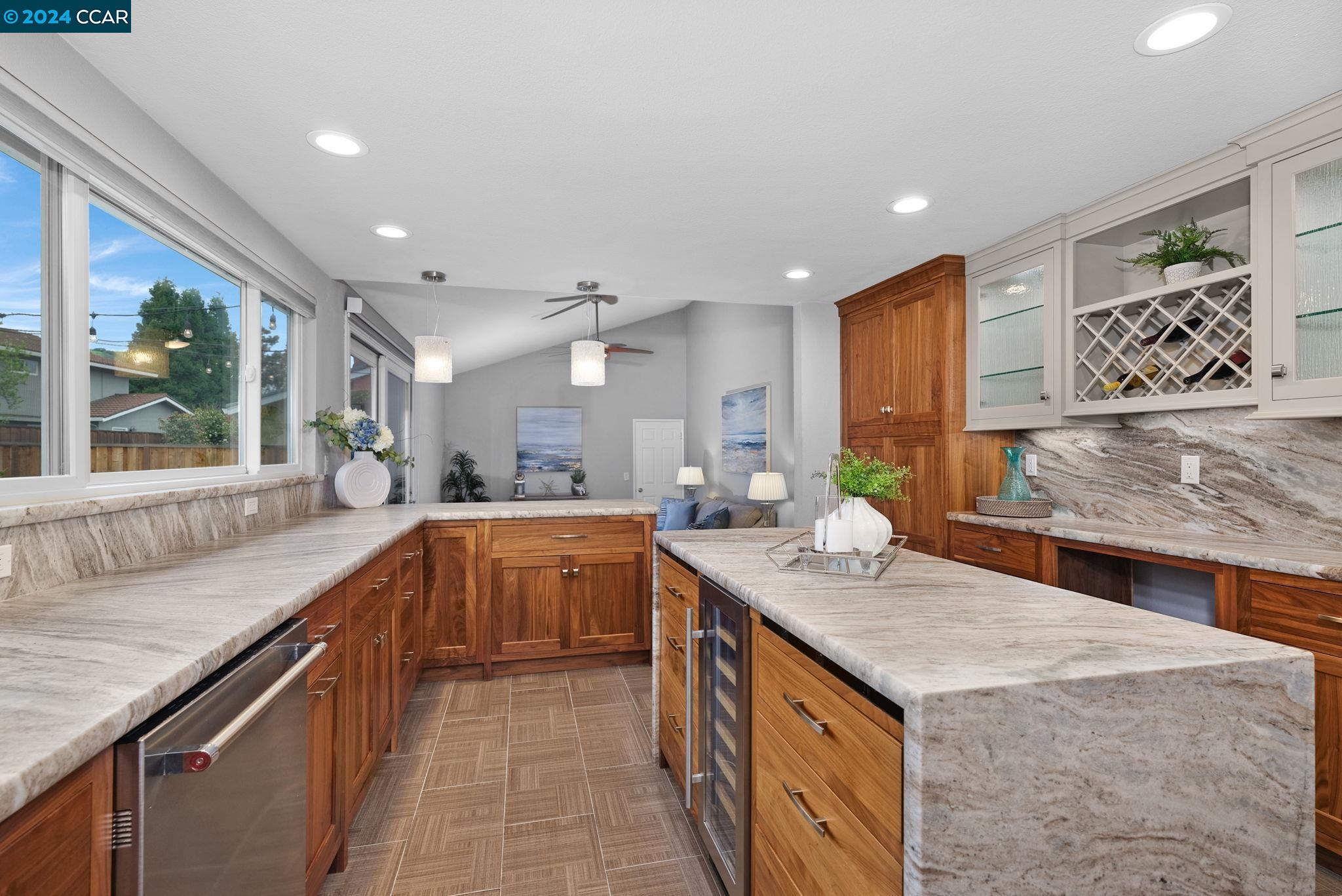 24 Barcelona Ct