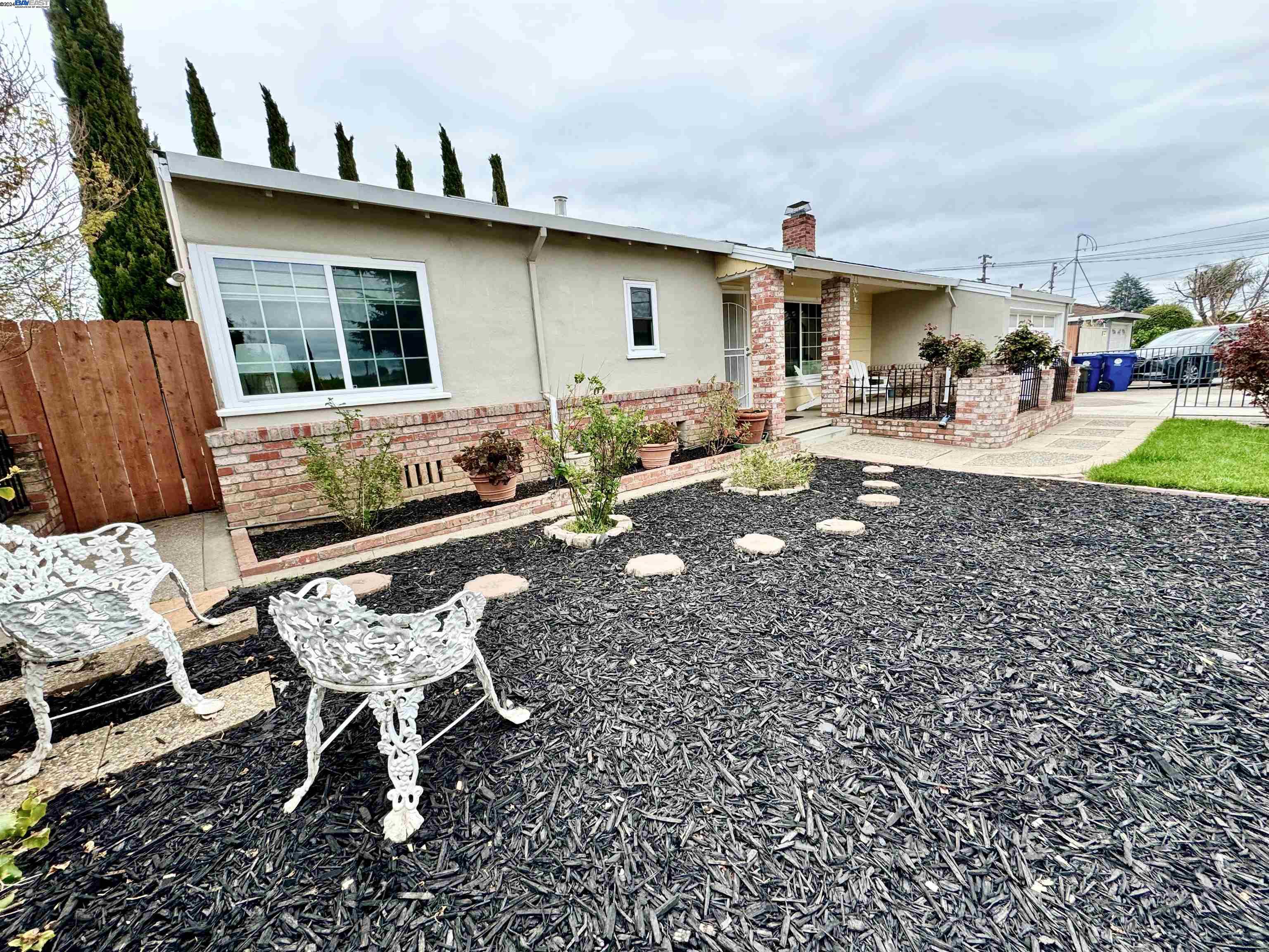 20146 Santa Maria Ave