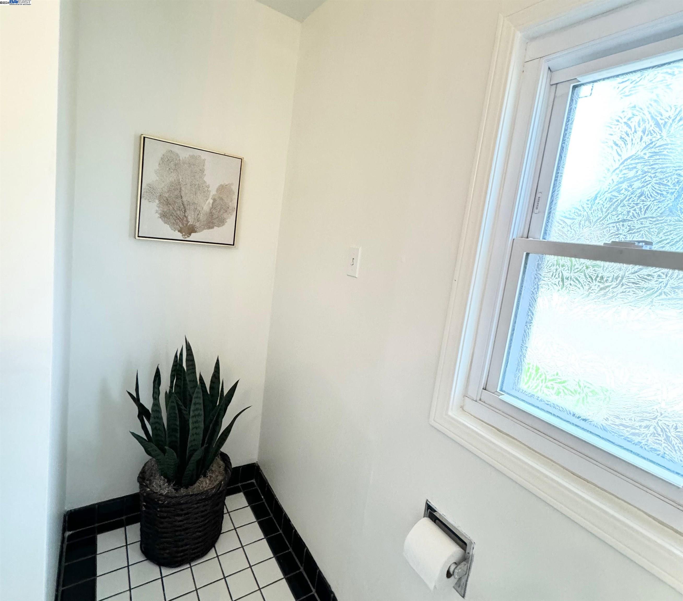 20146 Santa Maria Ave