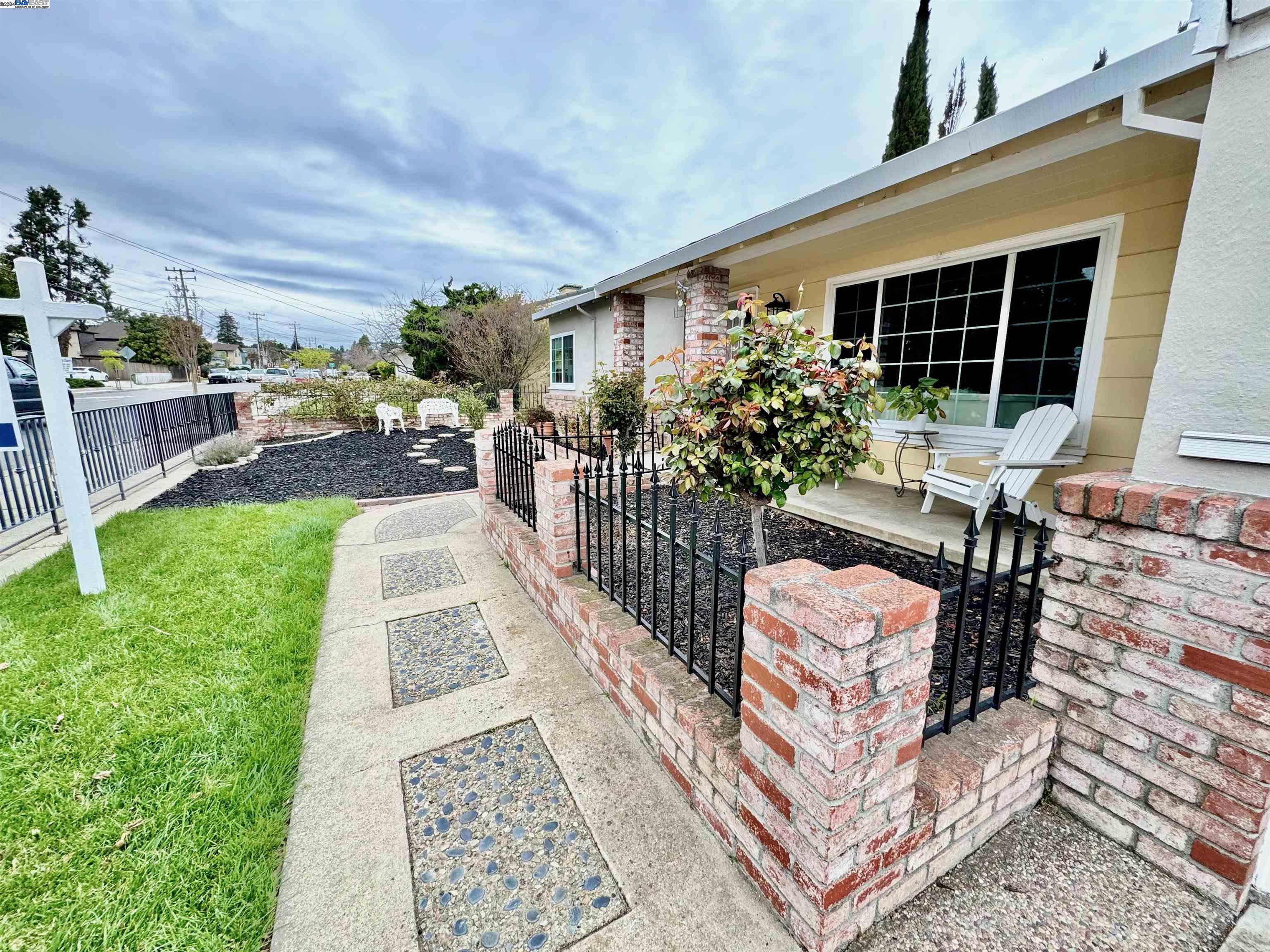 20146 Santa Maria Ave