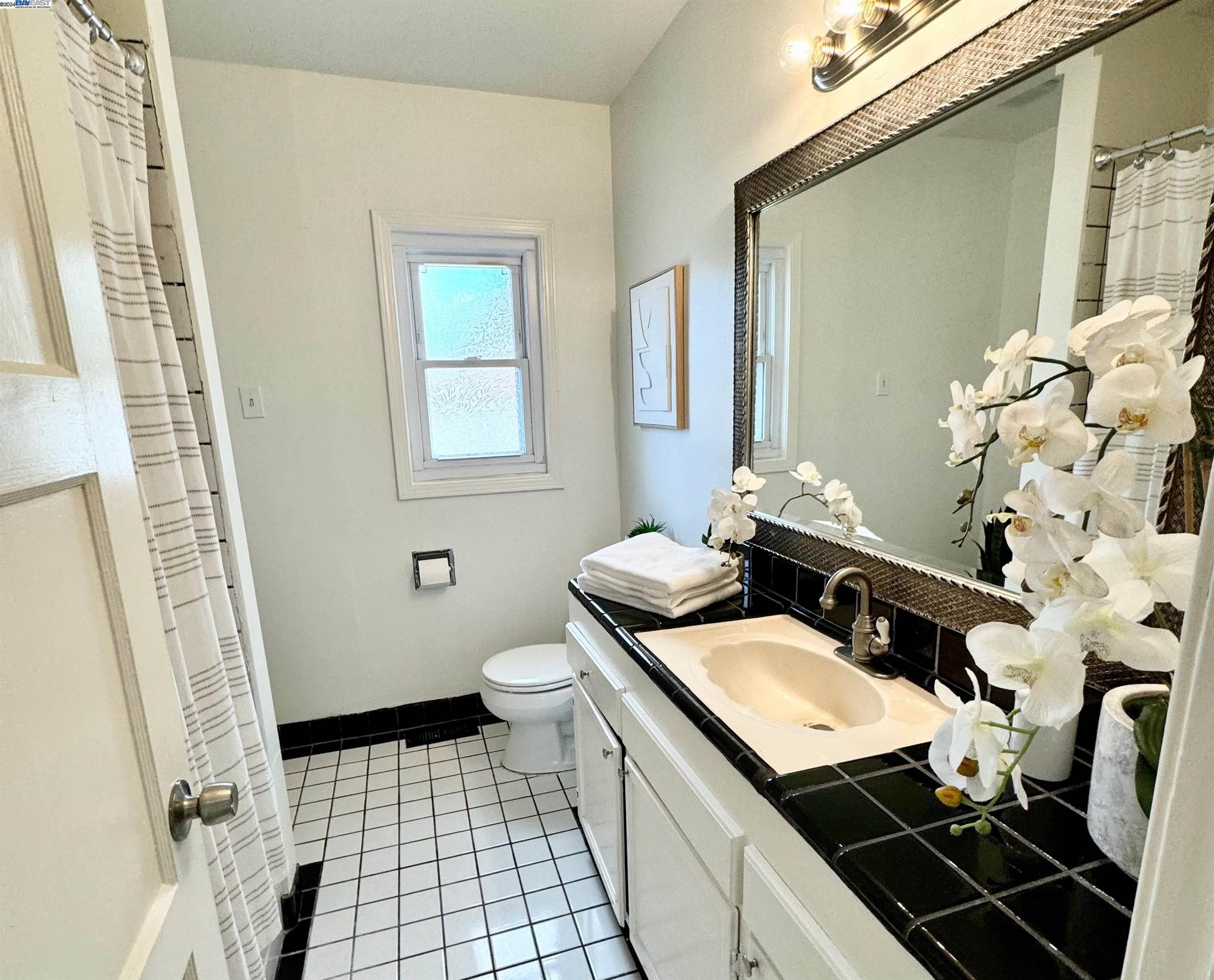 20146 Santa Maria Ave