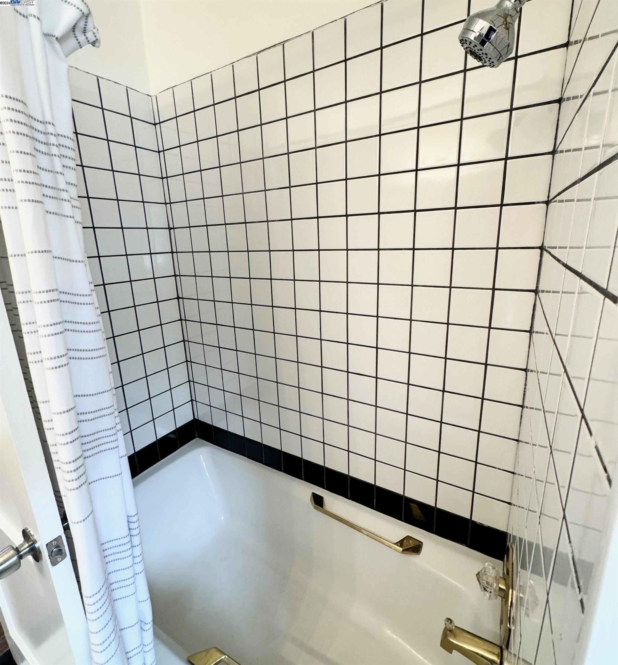 20146 Santa Maria Ave