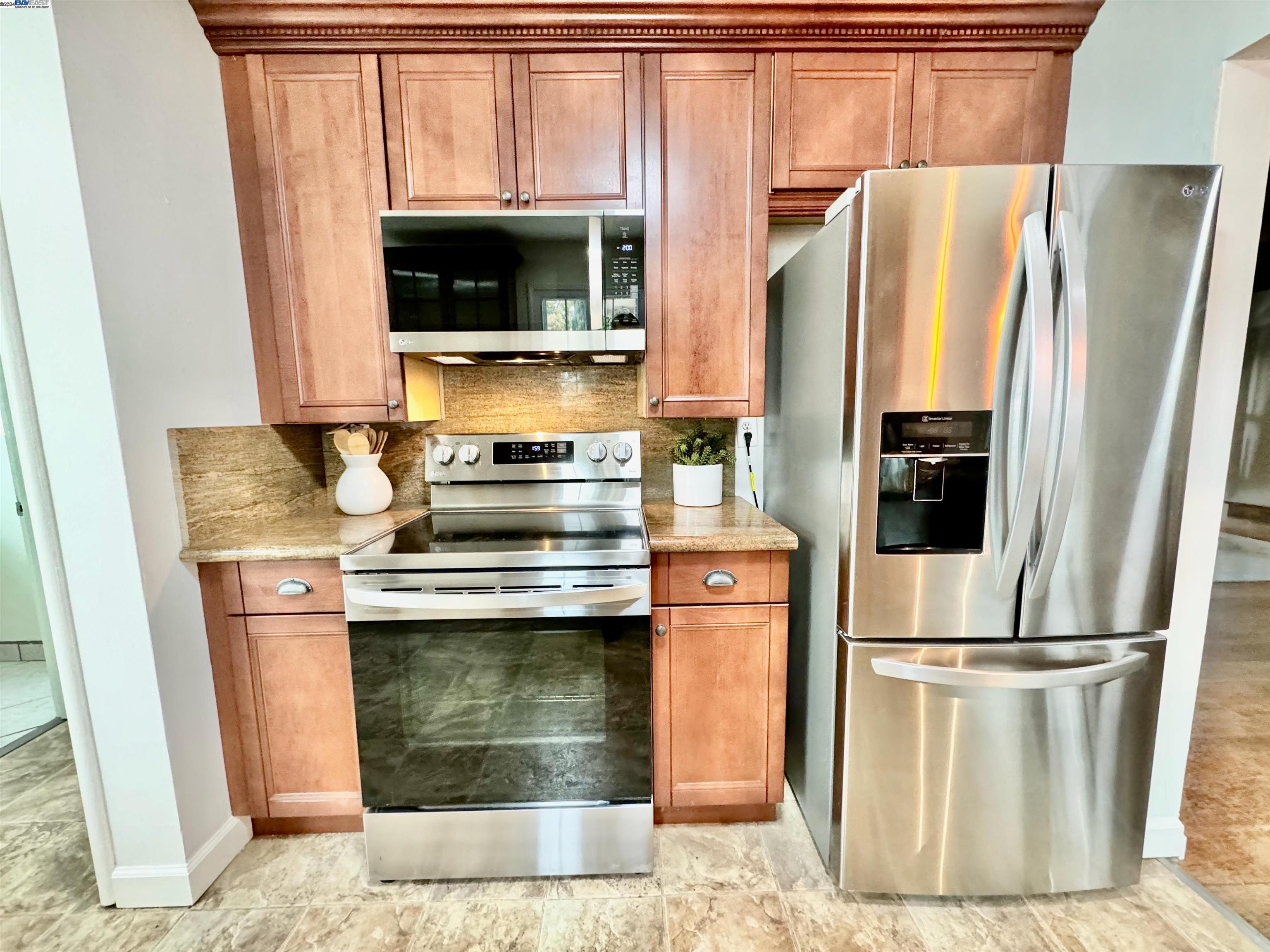 20146 Santa Maria Ave