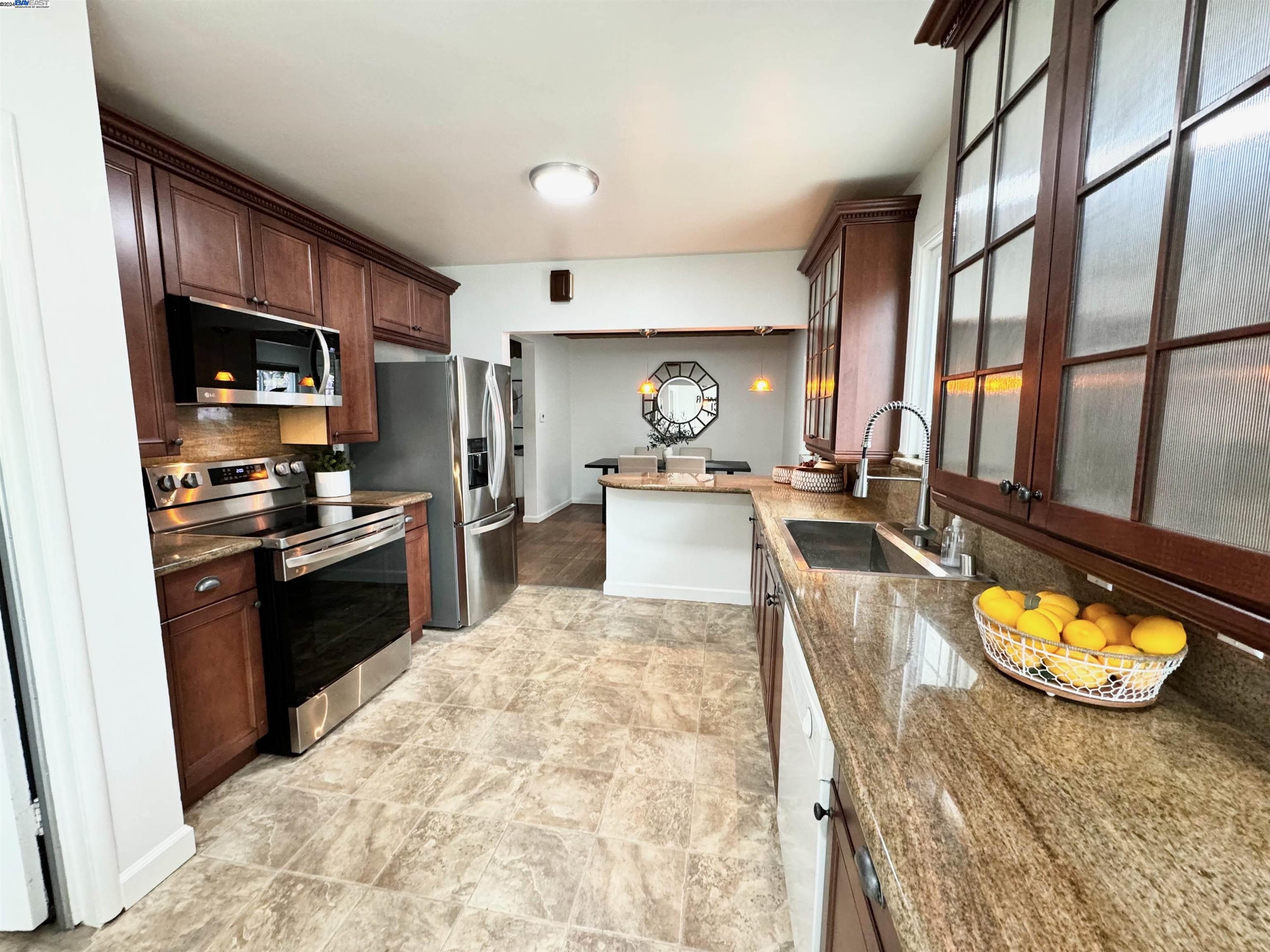 20146 Santa Maria Ave