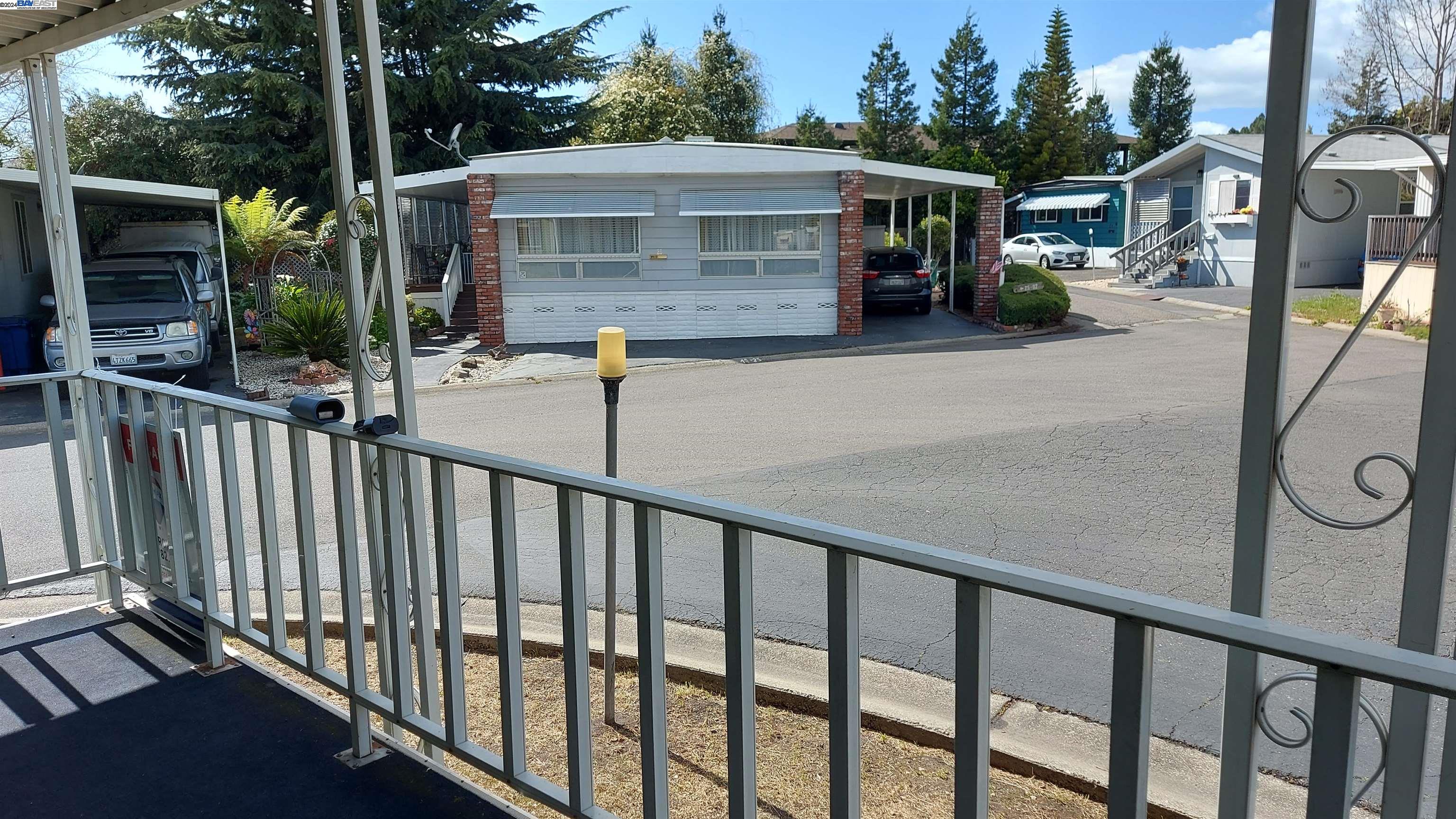 1200 W Winton Ave SPC 92