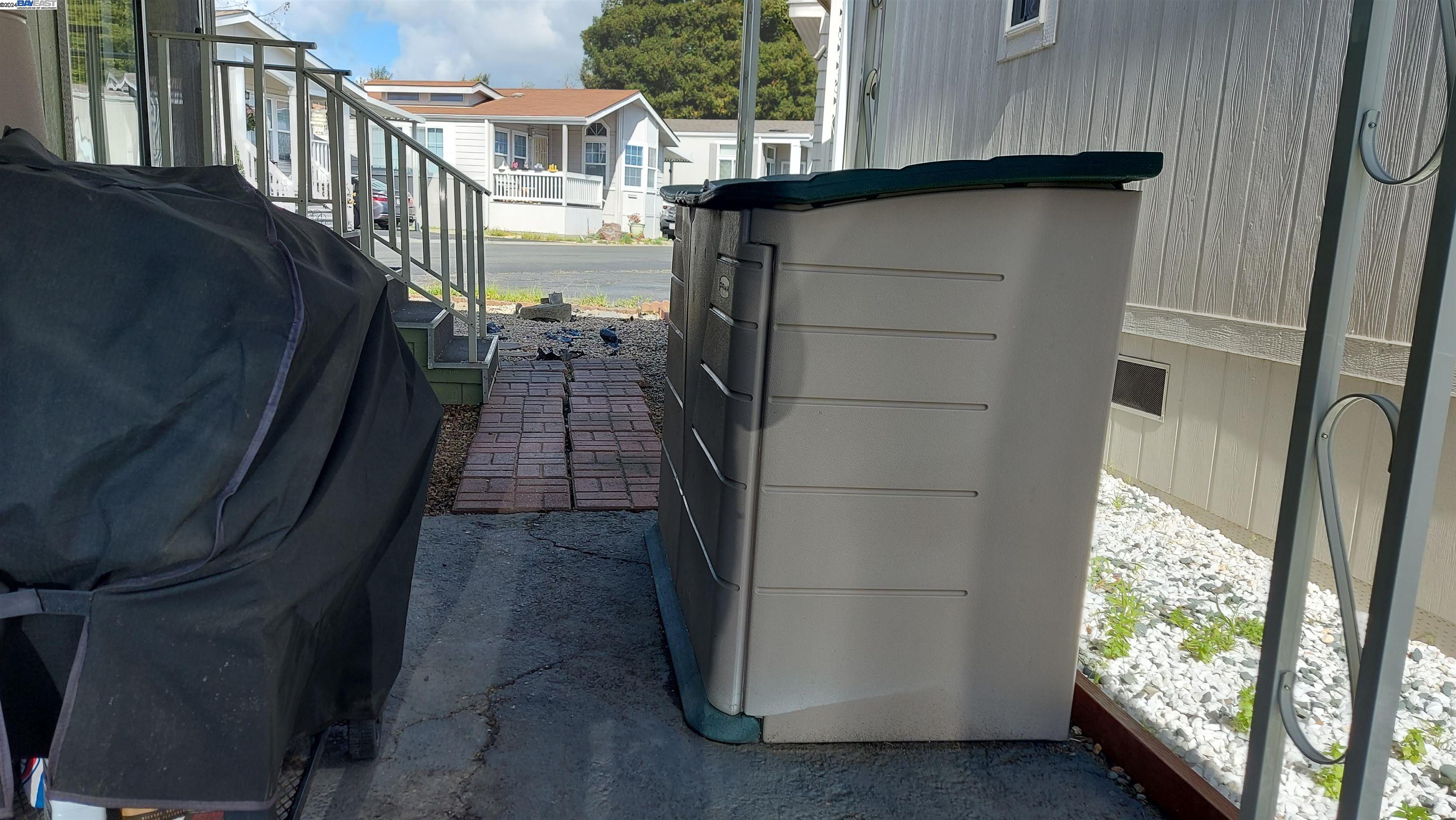 1200 W Winton Ave SPC 92