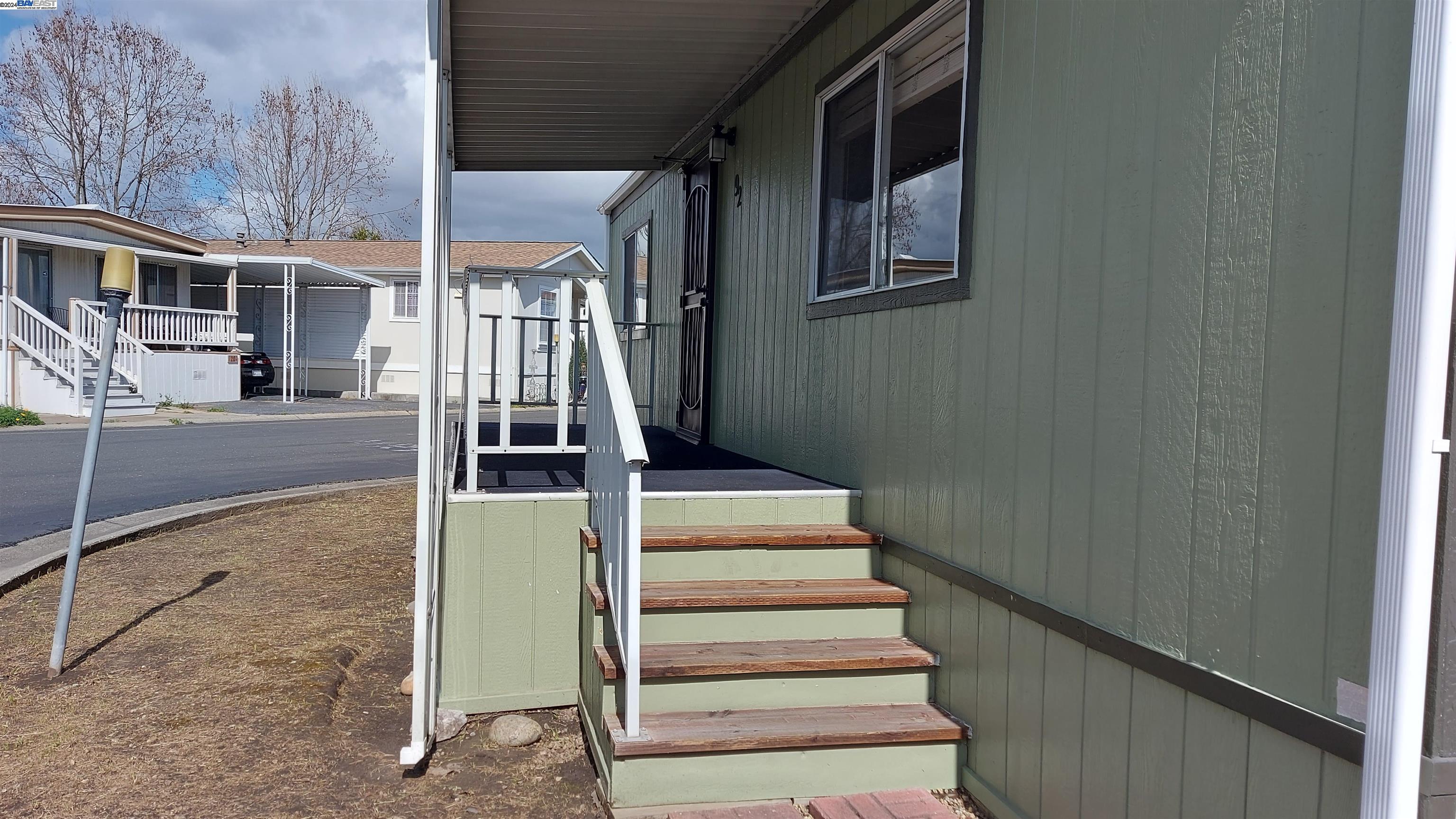 1200 W Winton Ave SPC 92