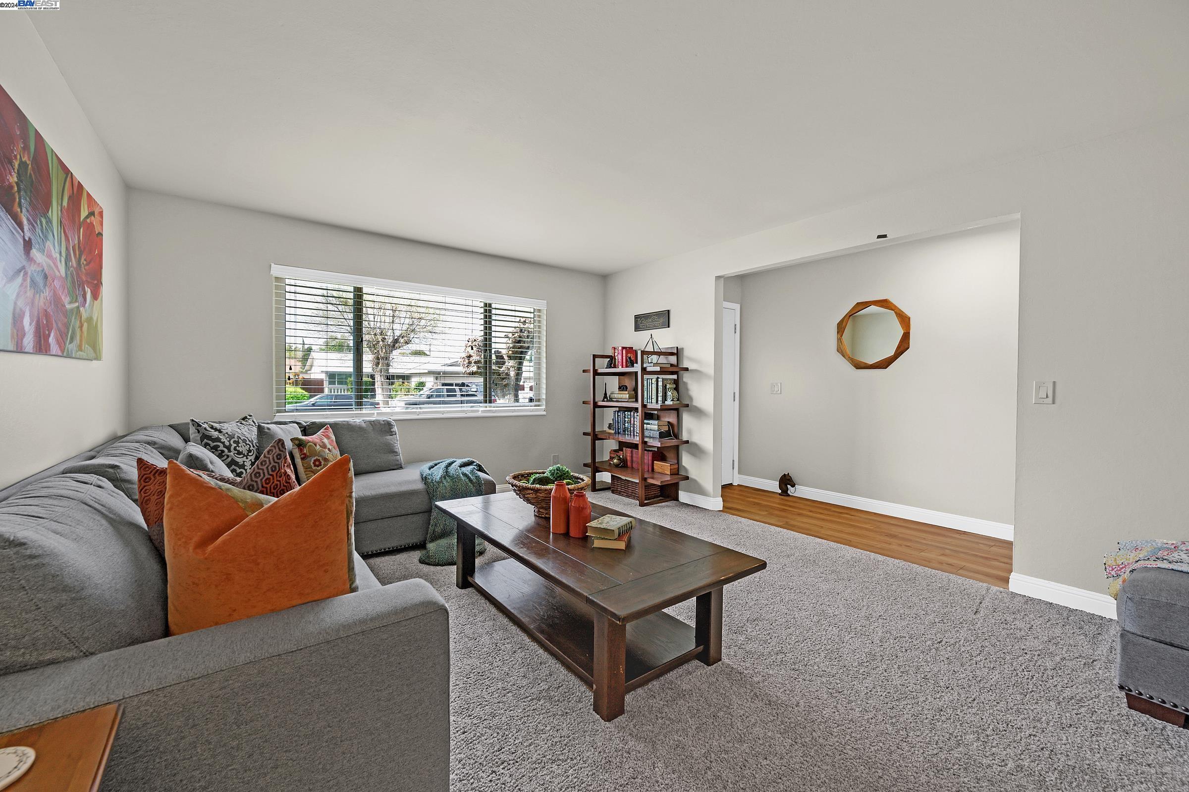 638 Los Alamos Ave