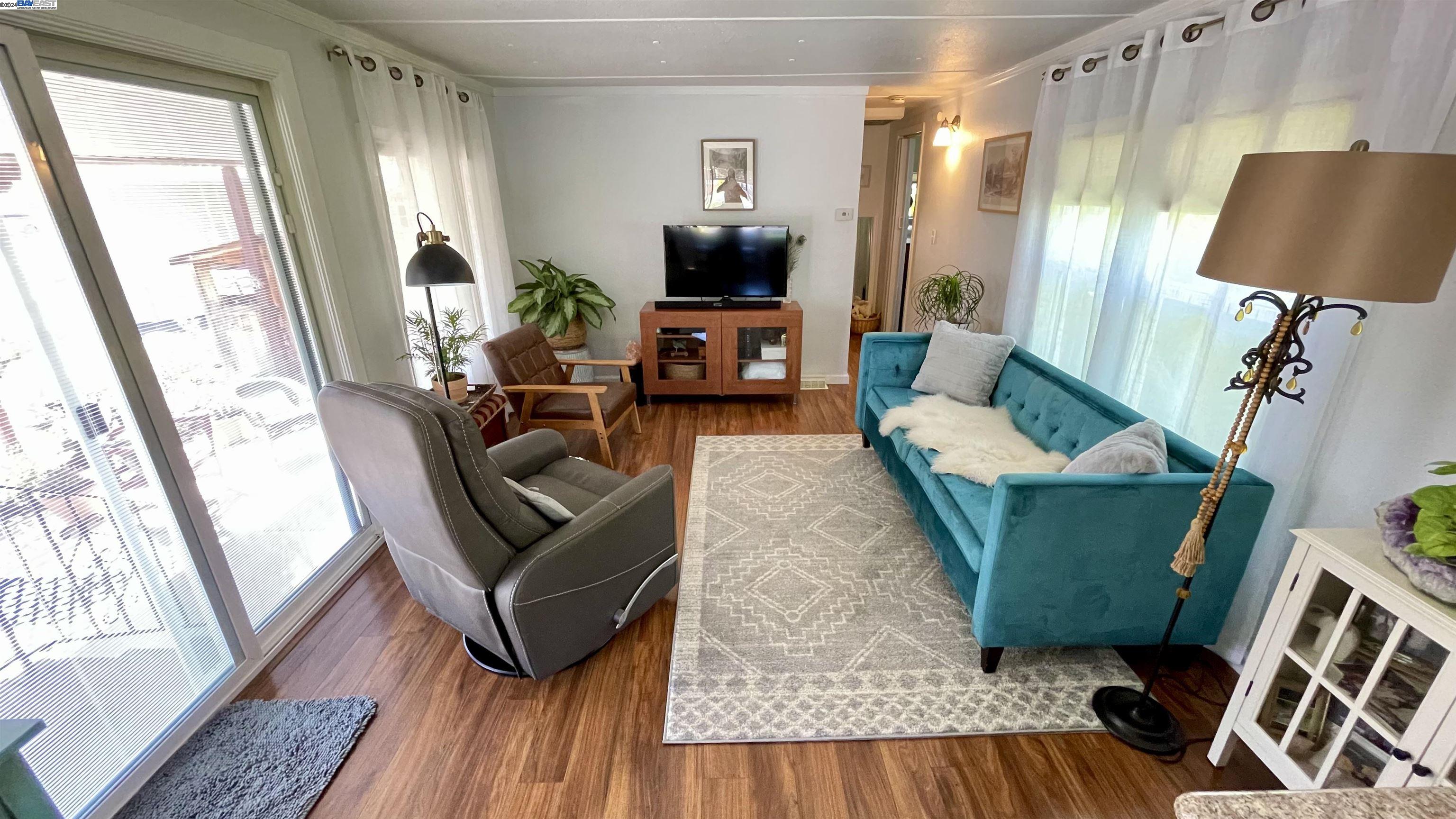 711 Old Canyon Rd # 104