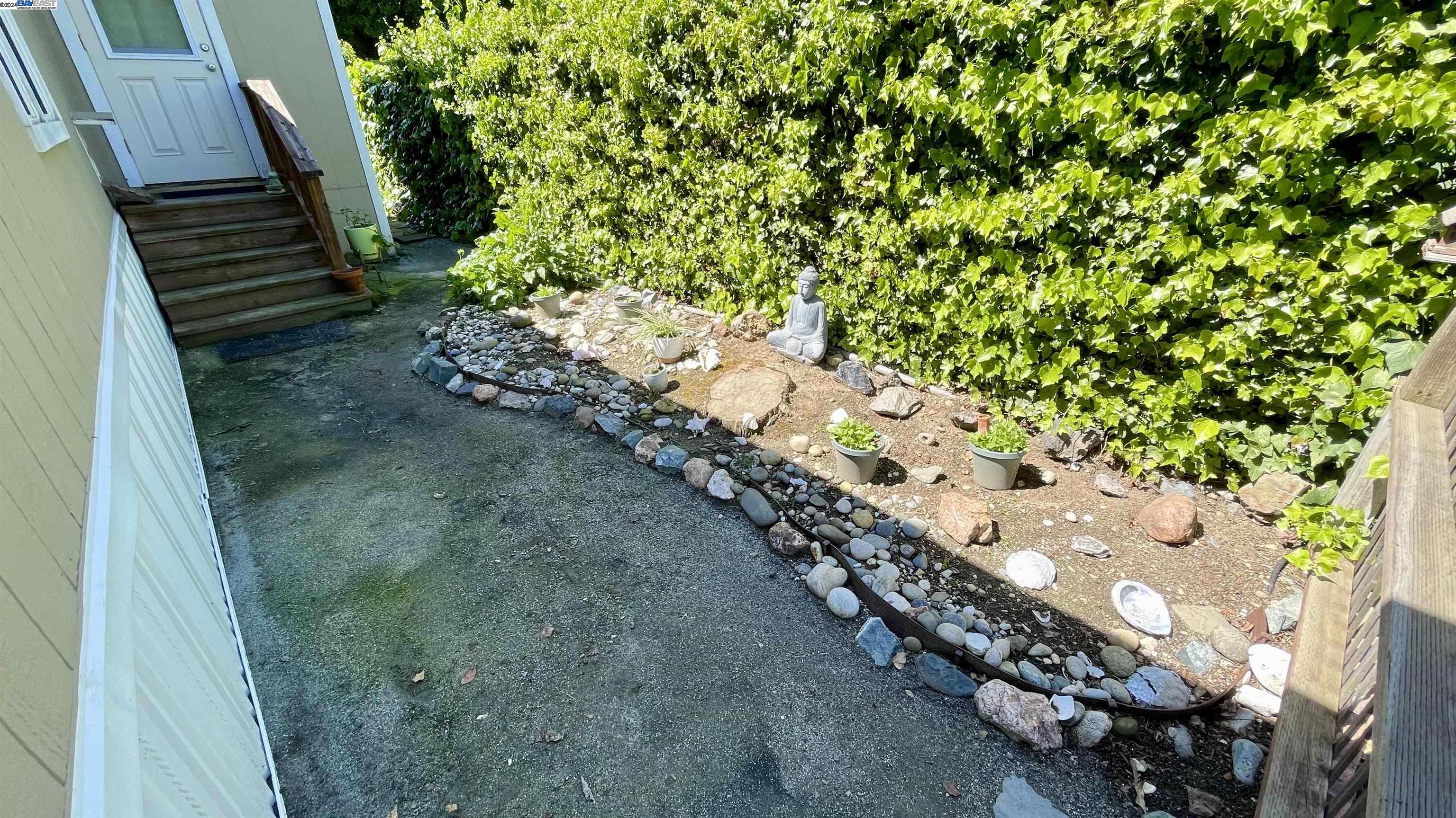 711 Old Canyon Rd # 104