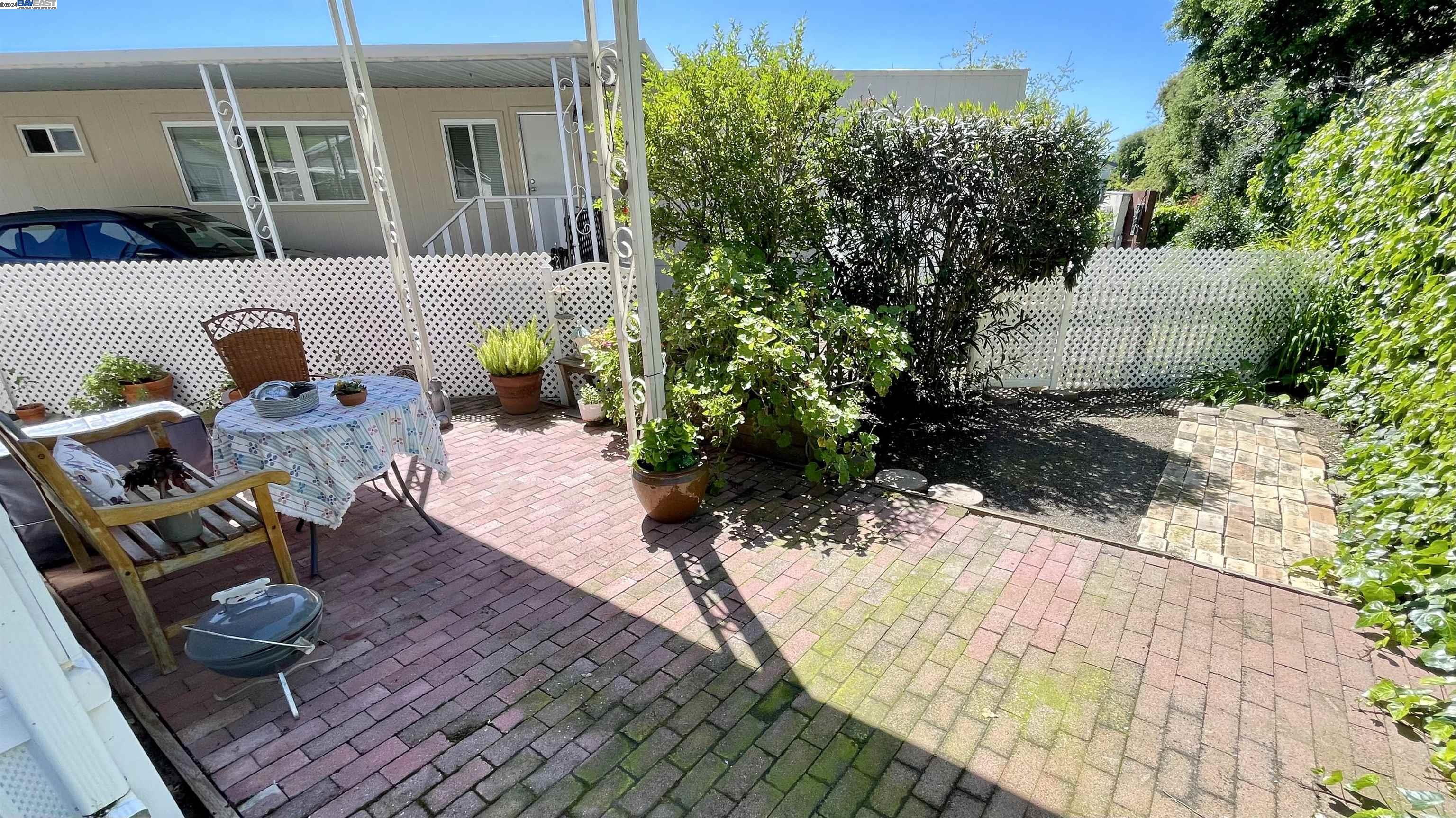 711 Old Canyon Rd # 104