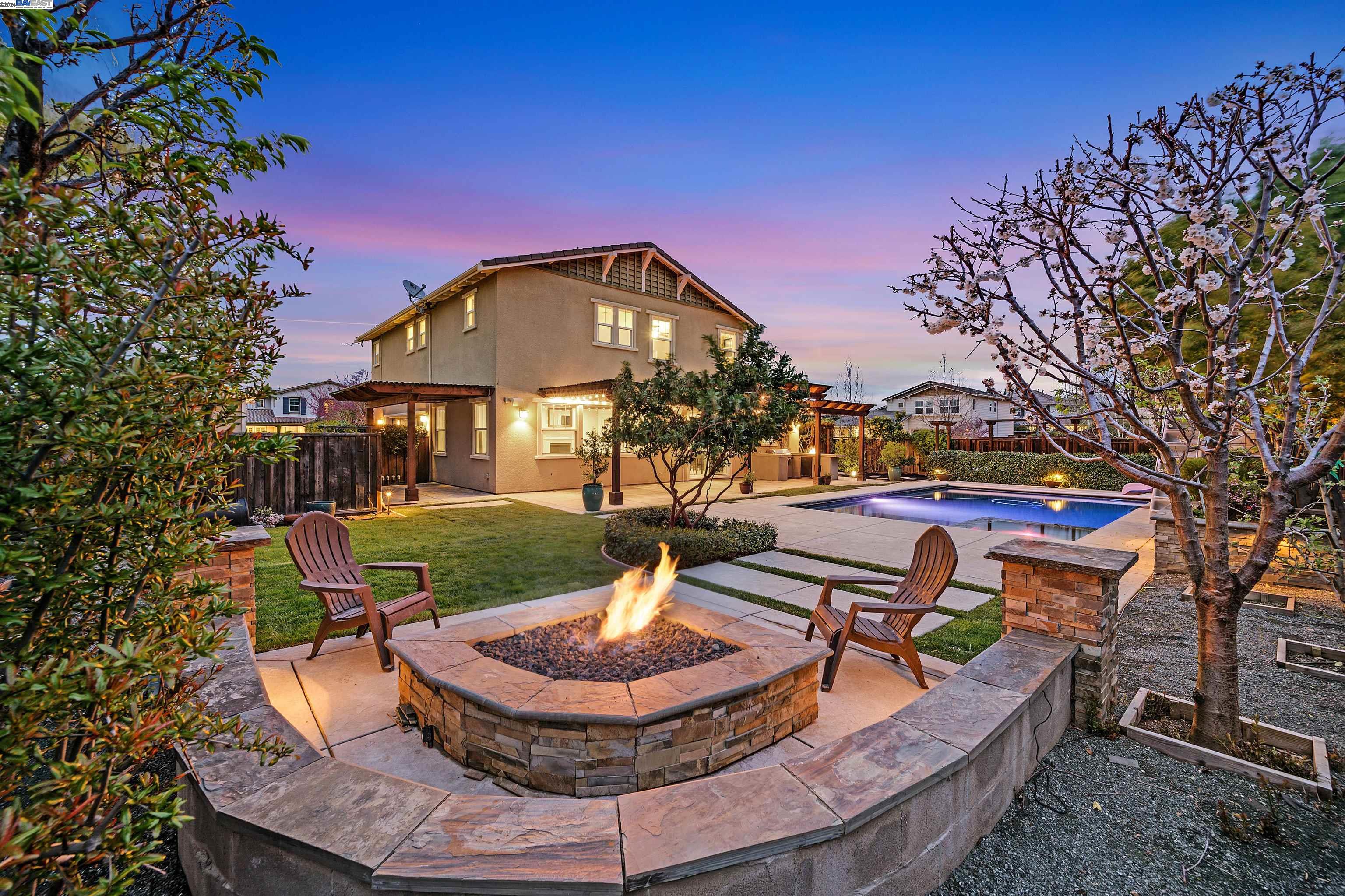 3162 Lucca Cir