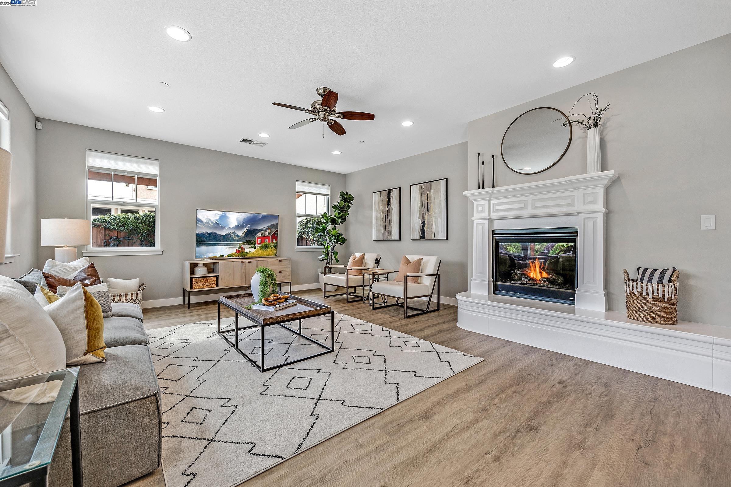 3162 Lucca Cir