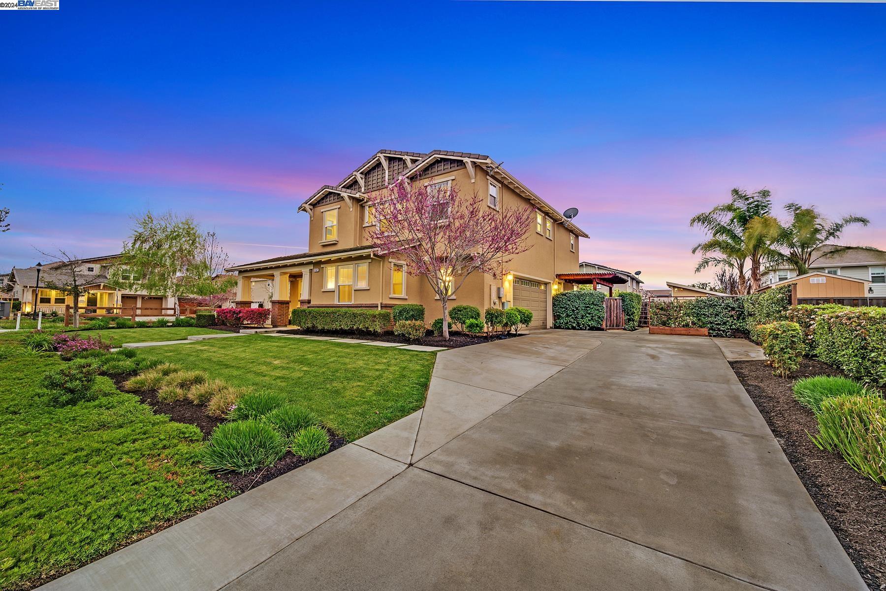 3162 Lucca Cir