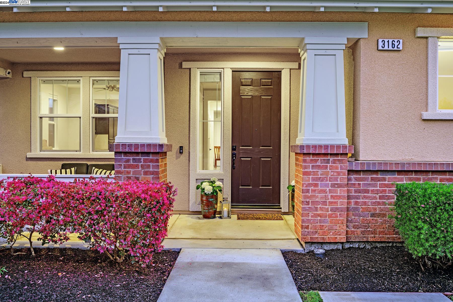 3162 Lucca Cir