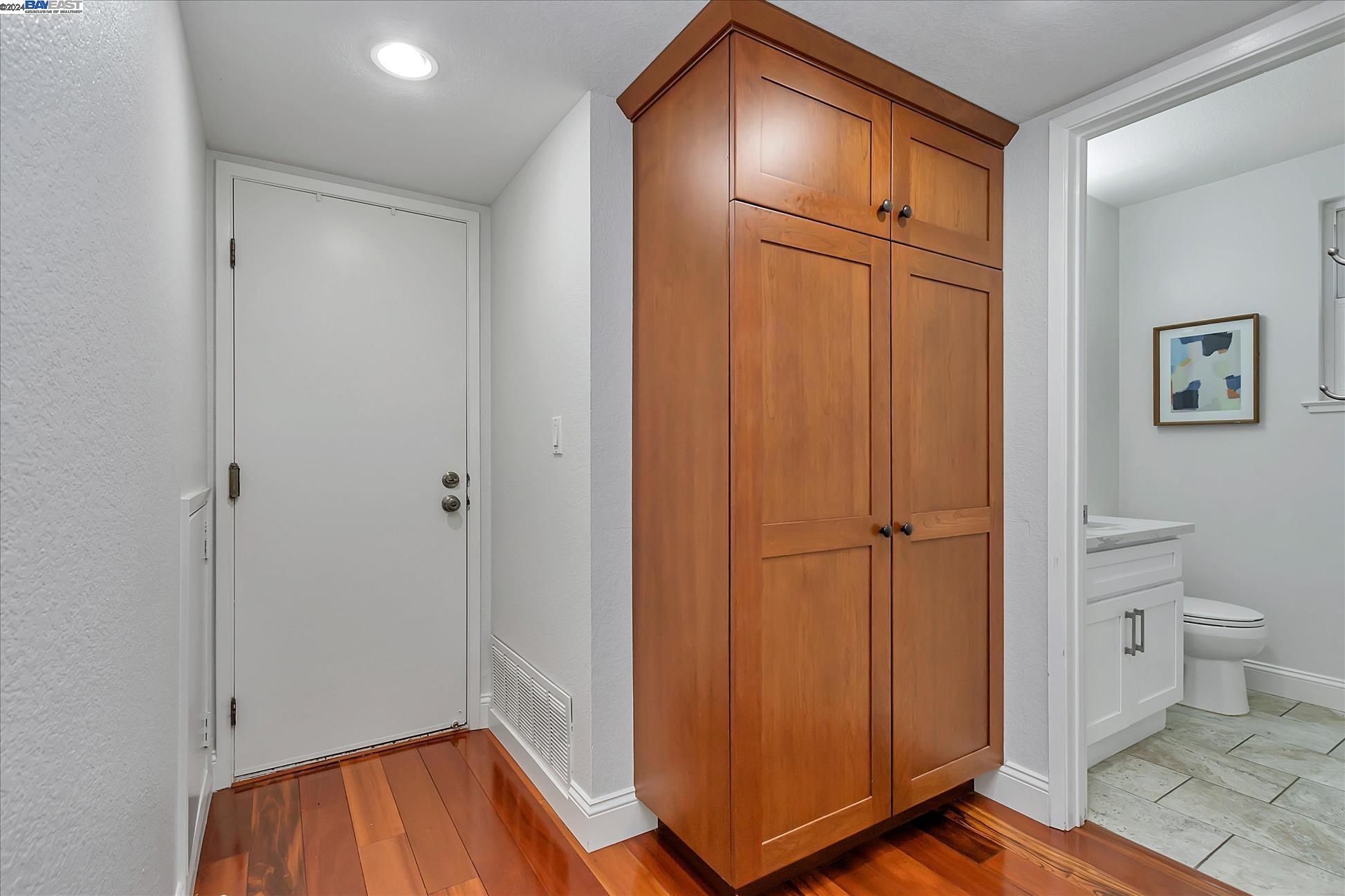 2915 Calle De La Mesa