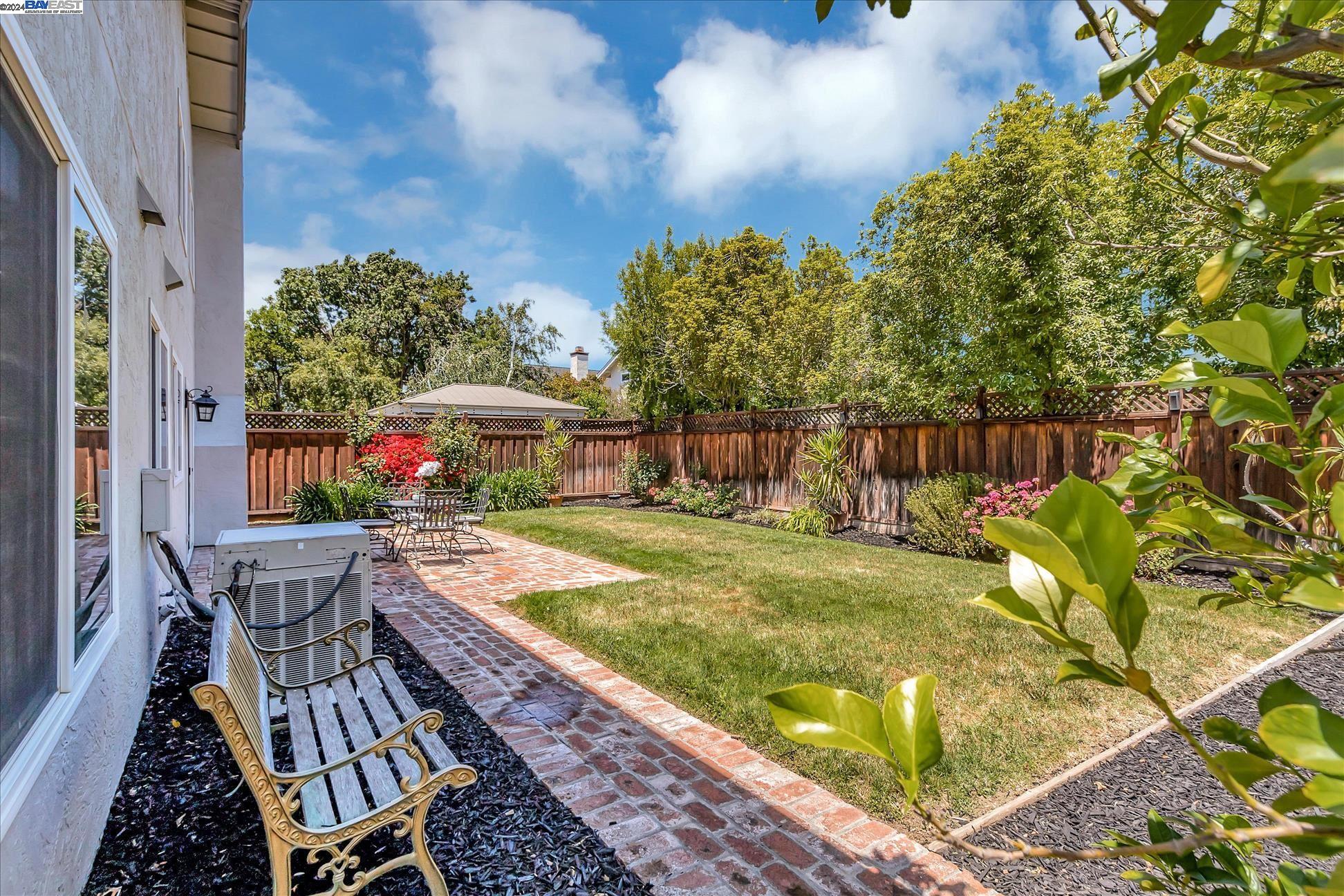 2915 Calle De La Mesa