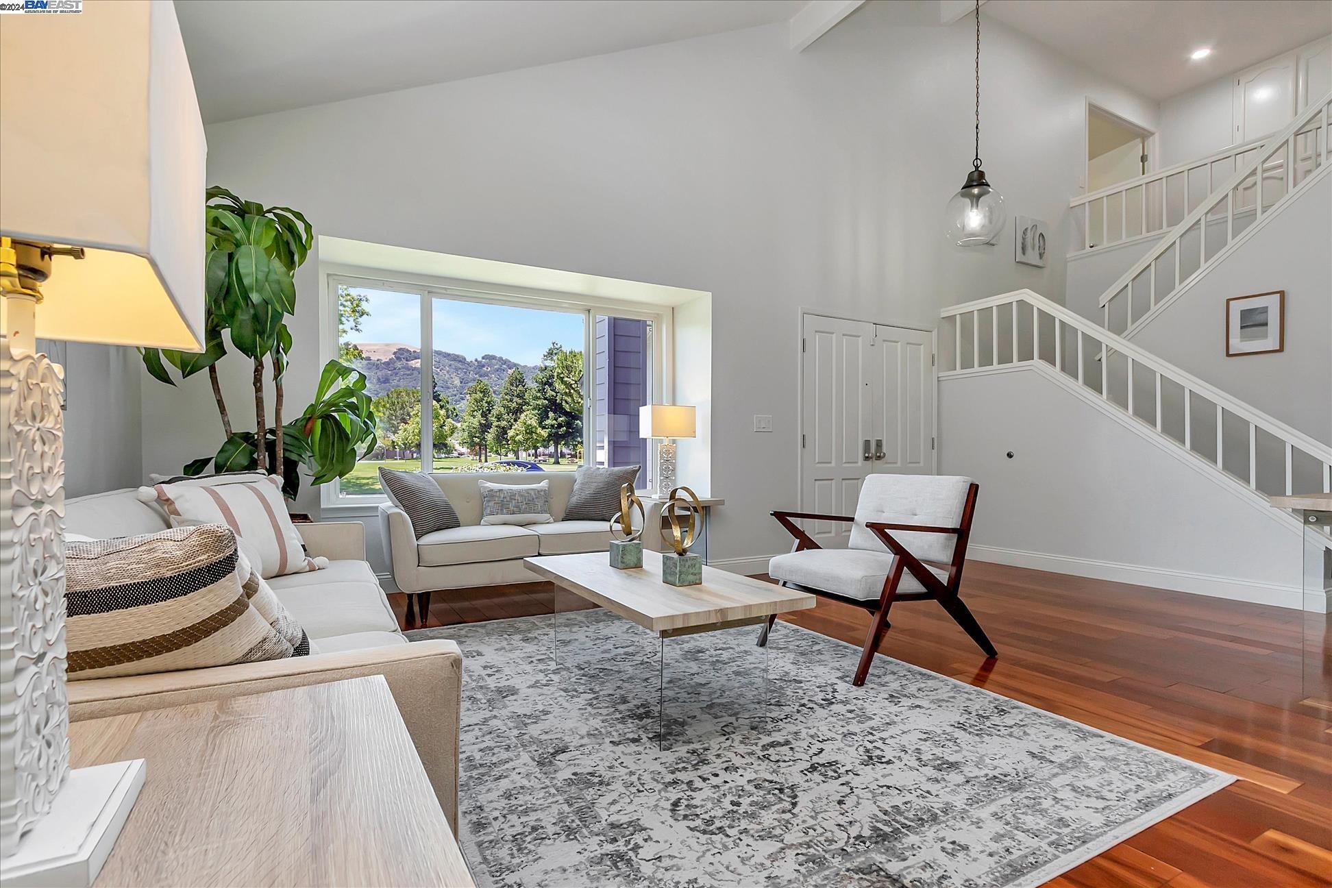 2915 Calle De La Mesa