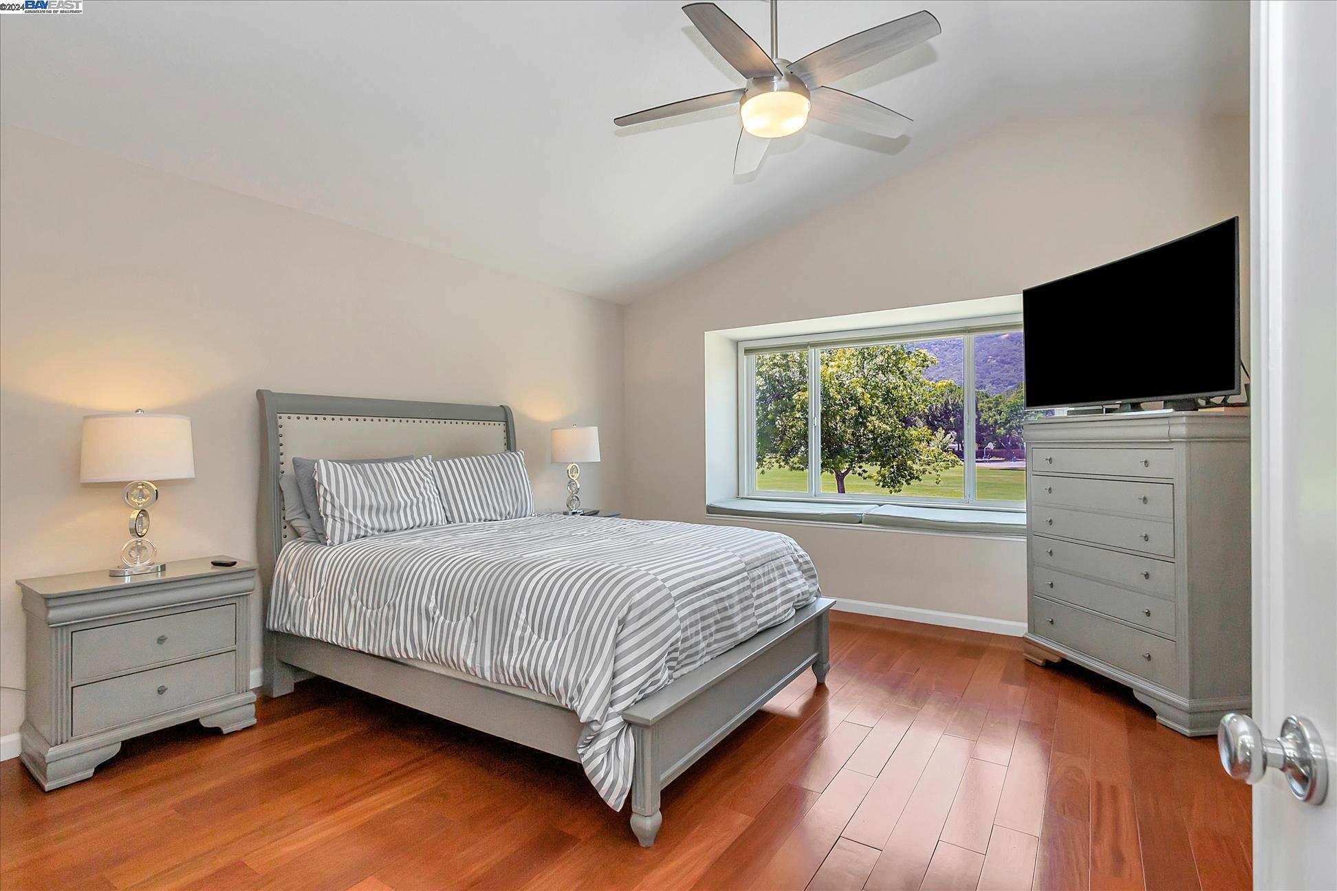 2915 Calle De La Mesa