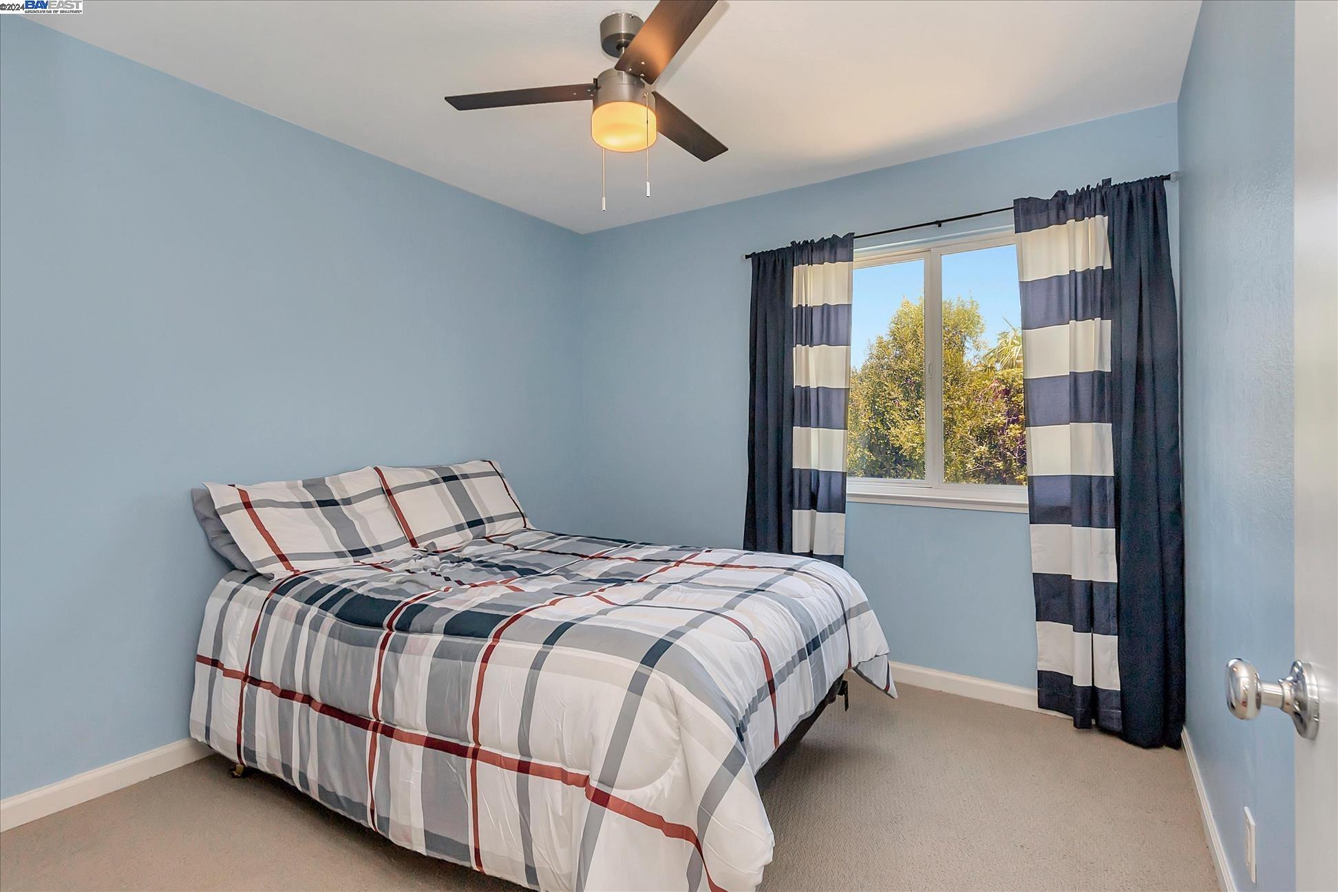 2915 Calle De La Mesa