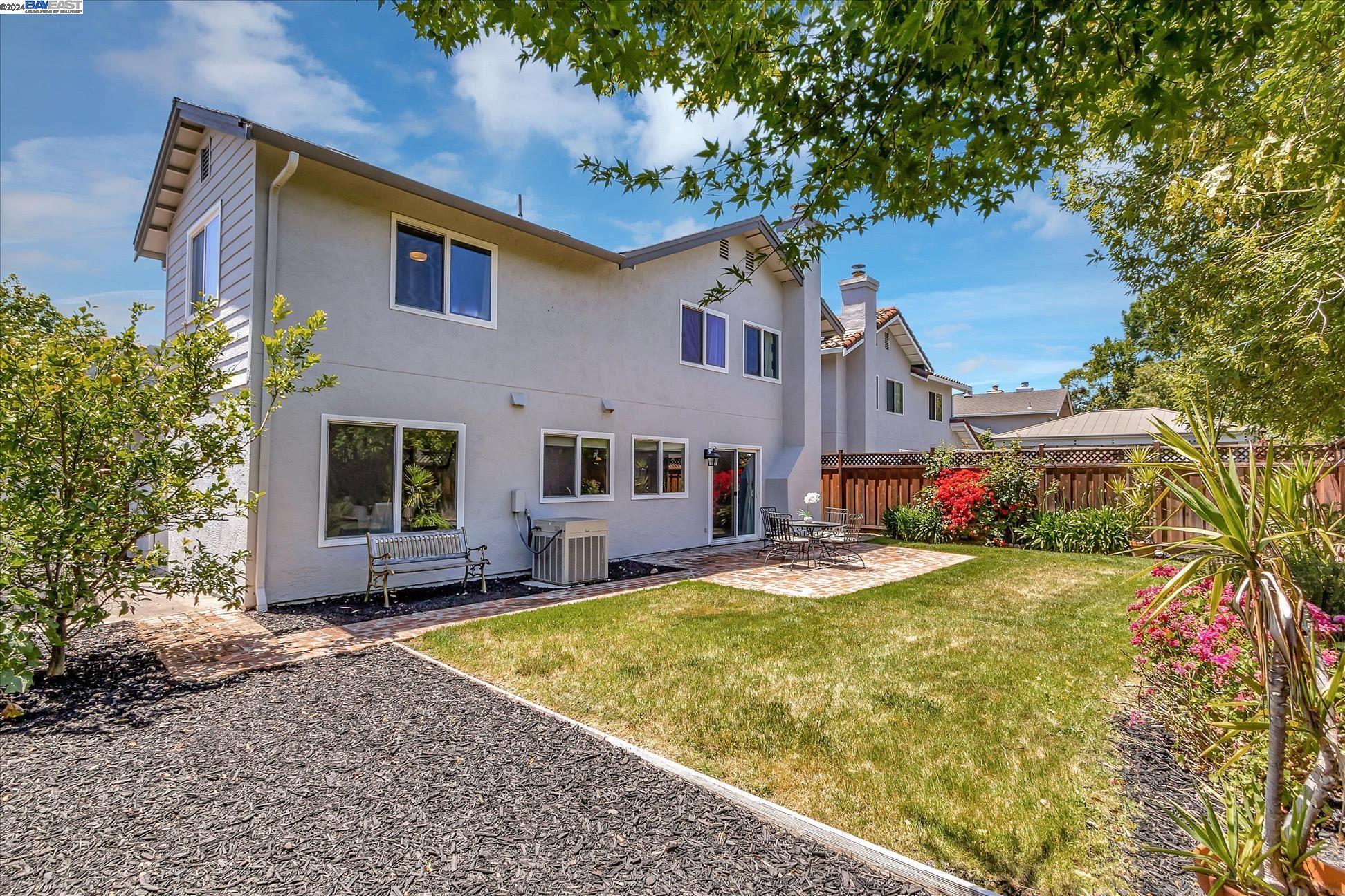 2915 Calle De La Mesa