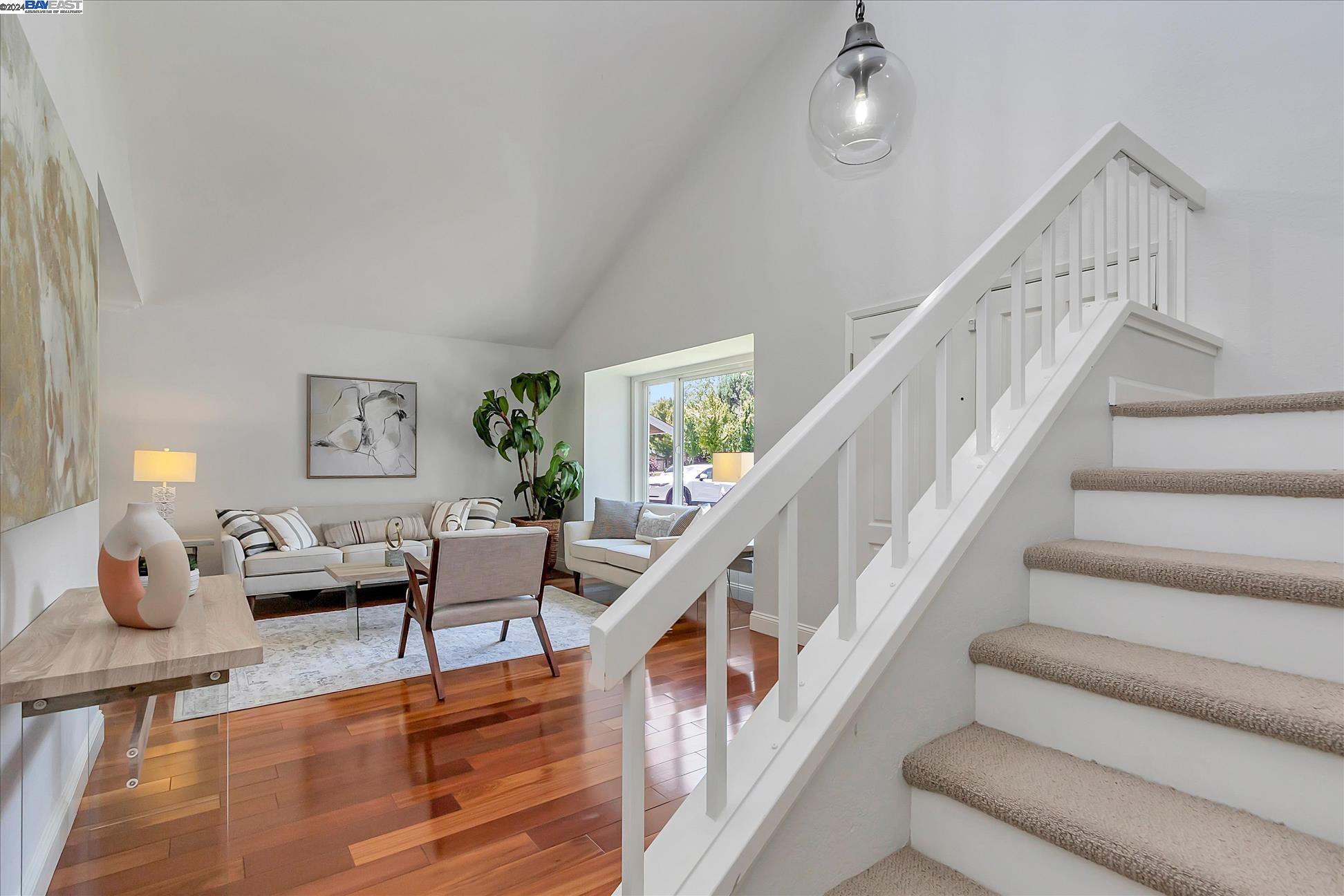 2915 Calle De La Mesa