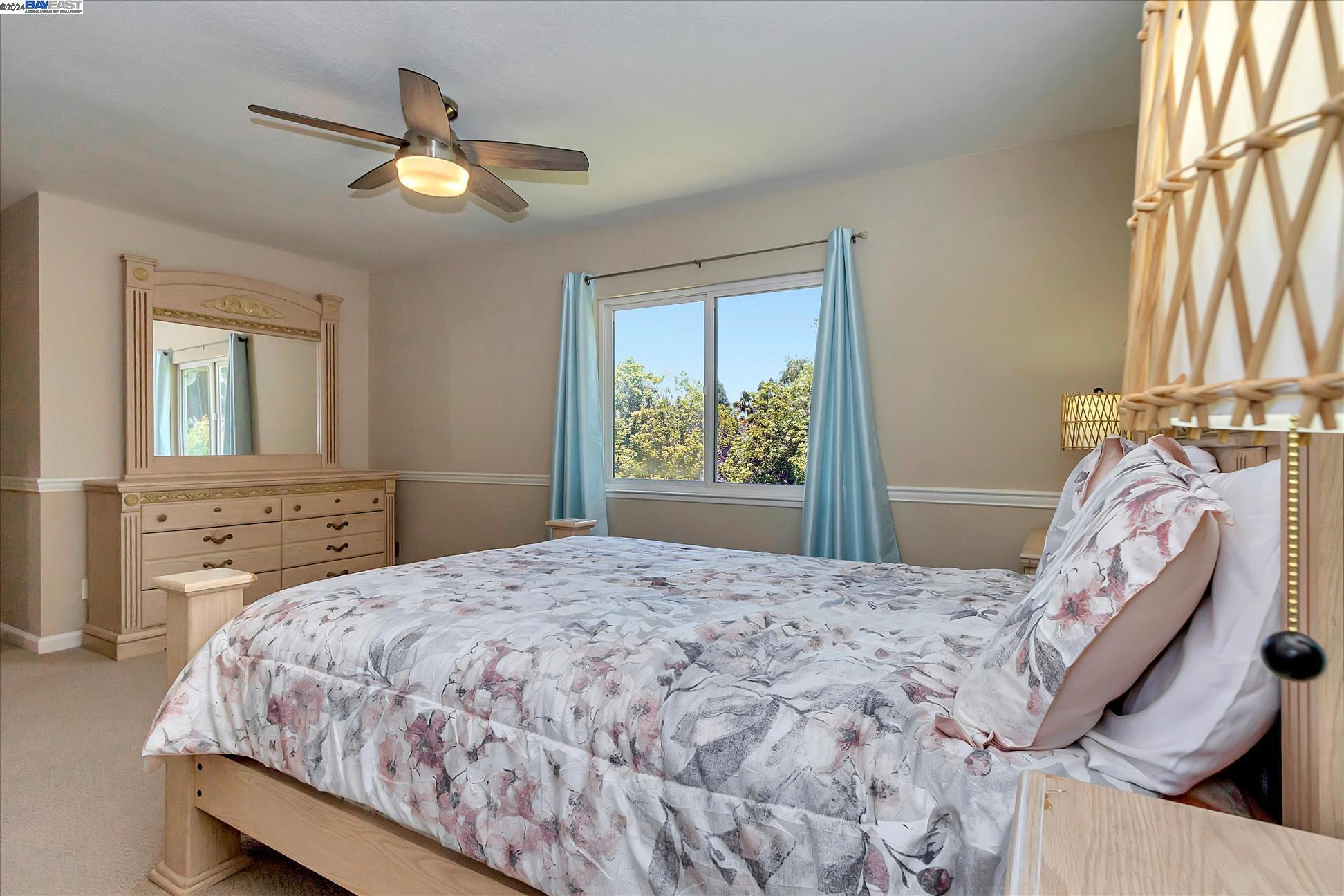 2915 Calle De La Mesa