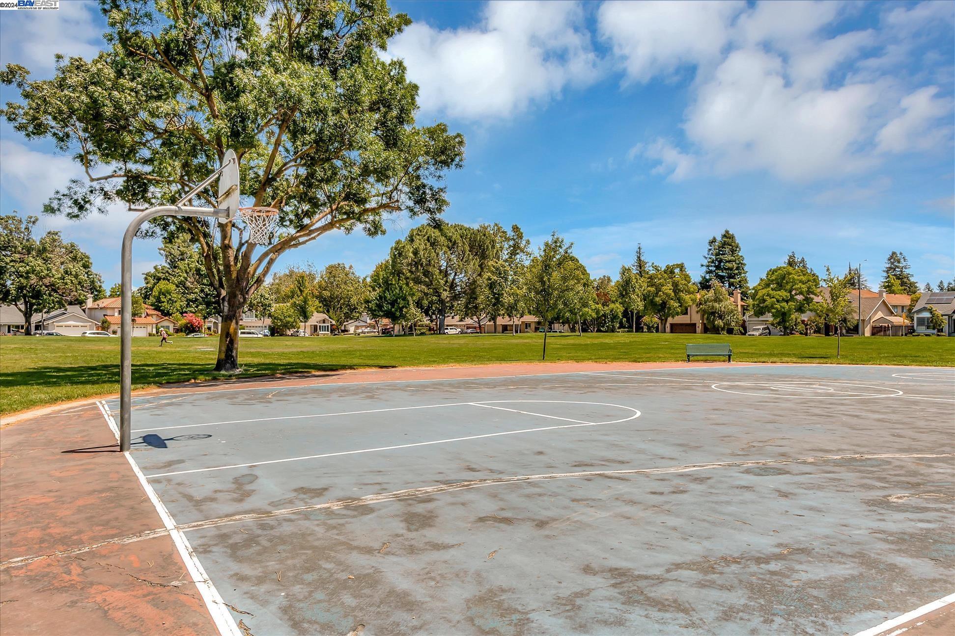 2915 Calle De La Mesa