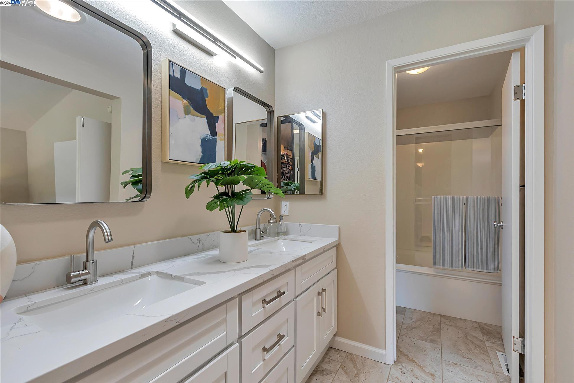 2915 Calle De La Mesa