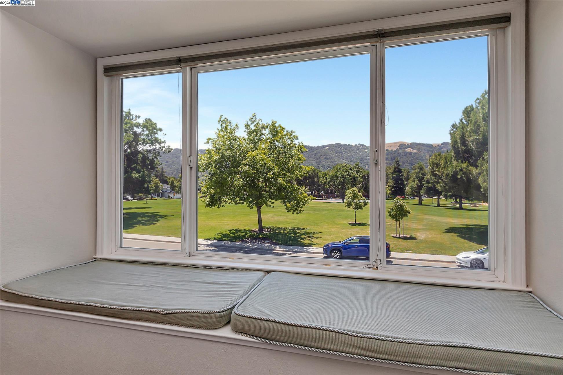 2915 Calle De La Mesa