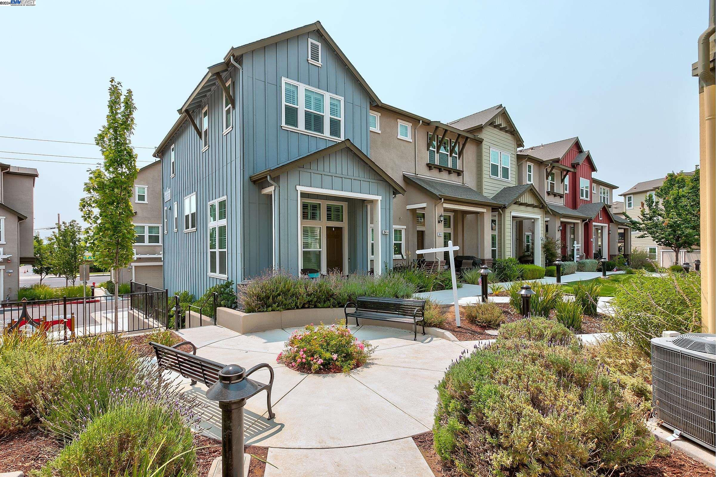 3941 PORTOLA CMN # 6