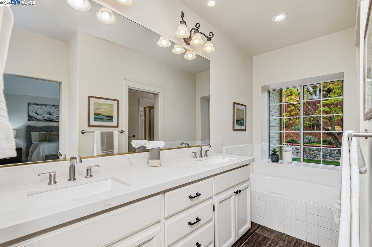 404 Knottingham Circle