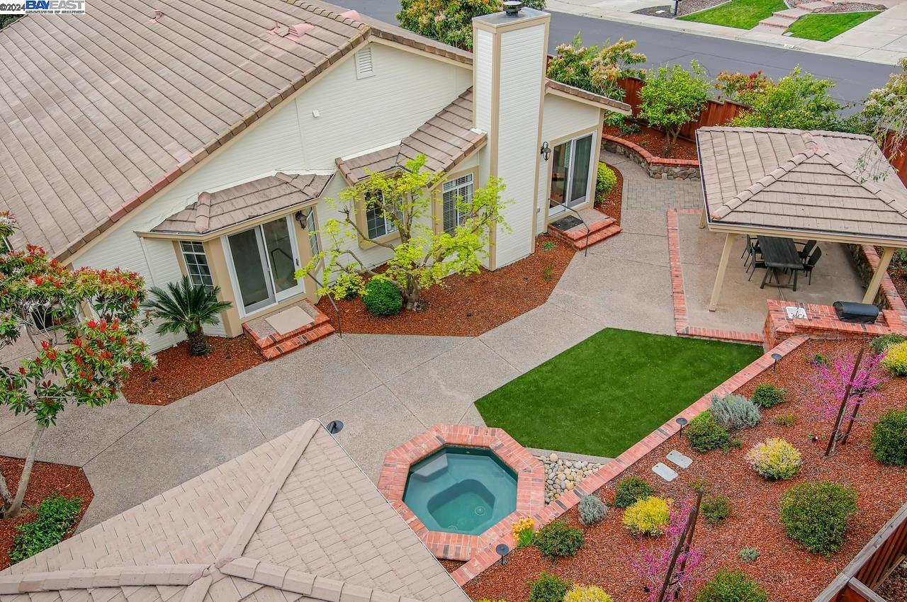 404 Knottingham Circle