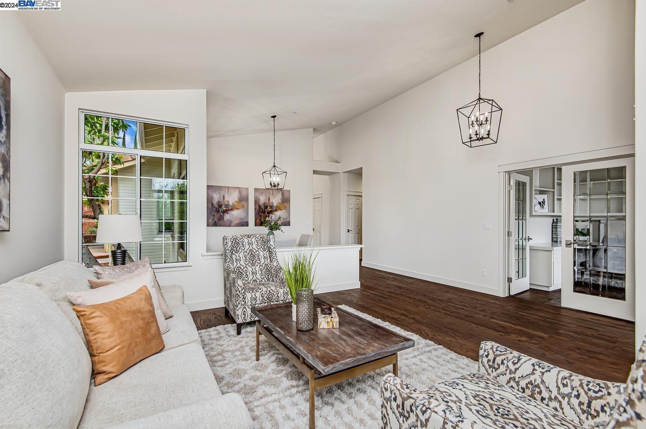 404 Knottingham Circle