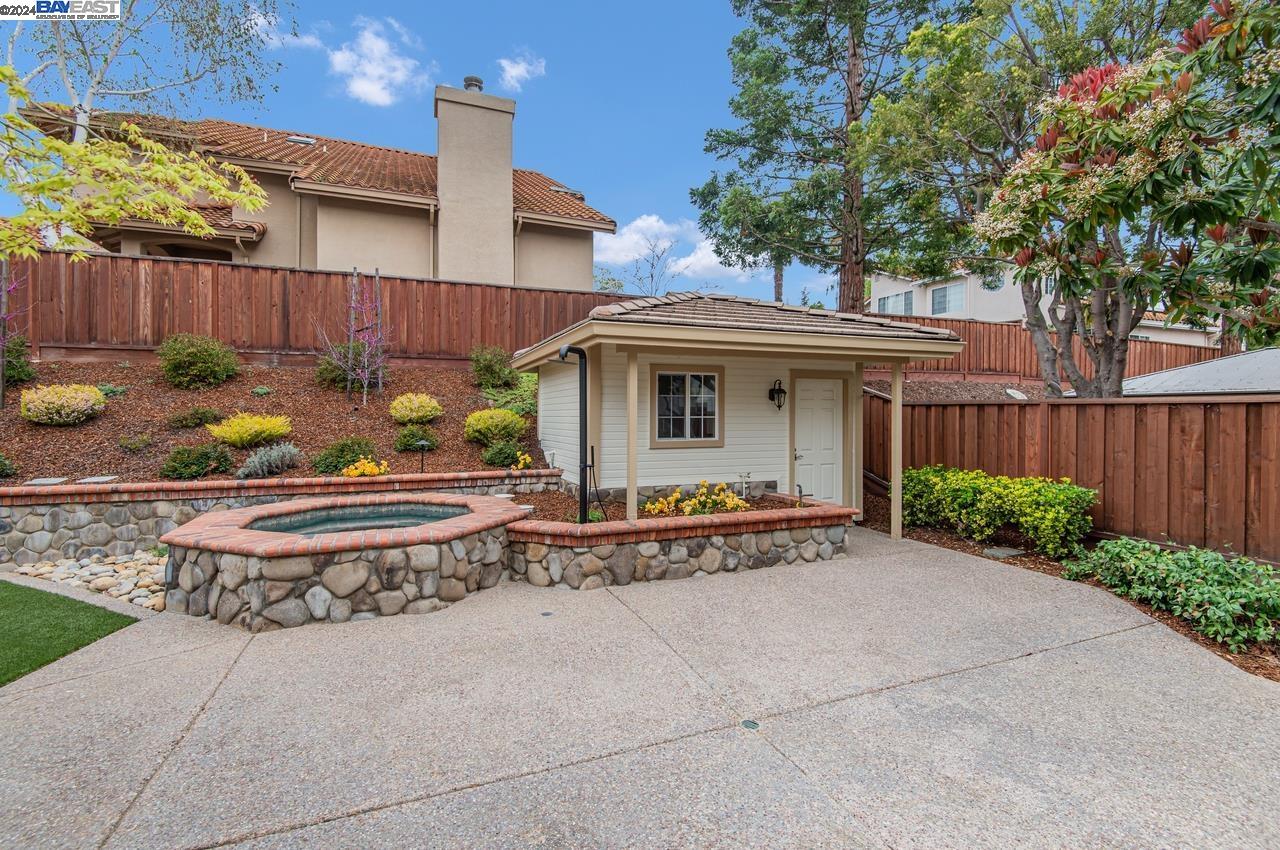 404 Knottingham Circle