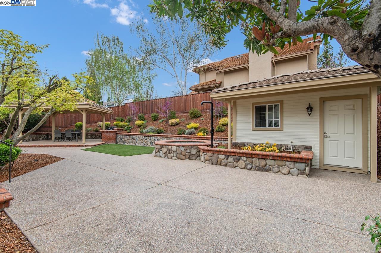 404 Knottingham Circle