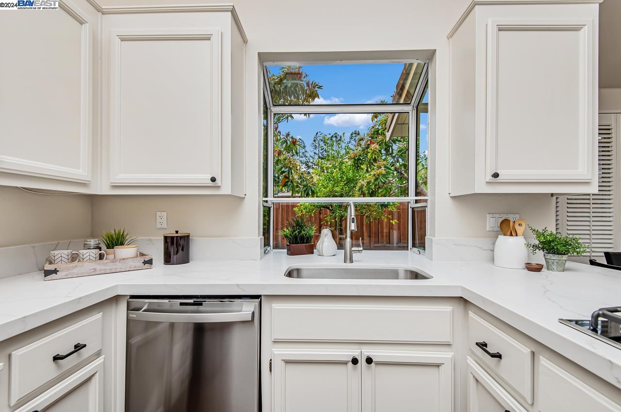 404 Knottingham Circle