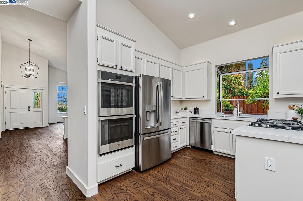 404 Knottingham Circle