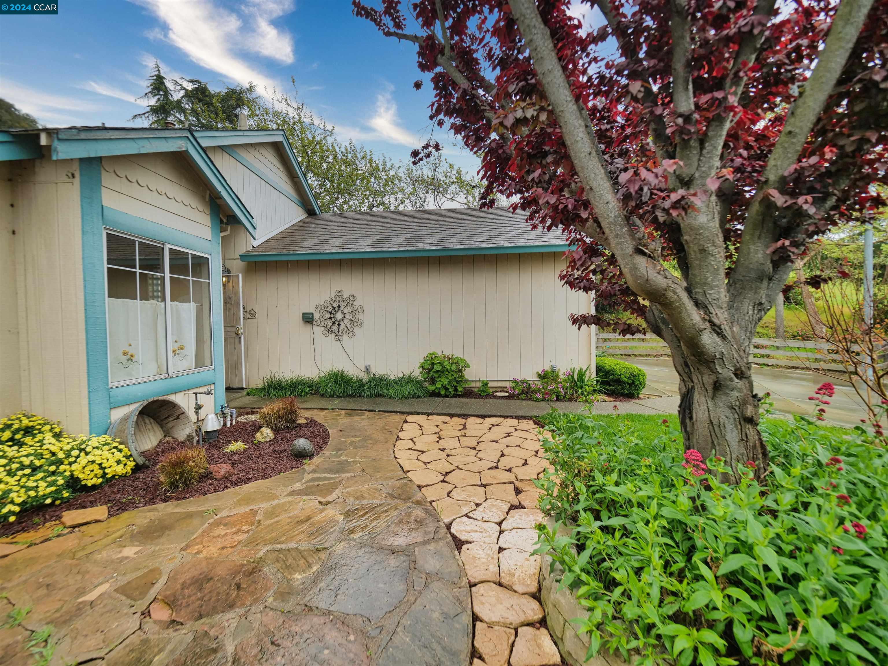 1050 Pueblo Court