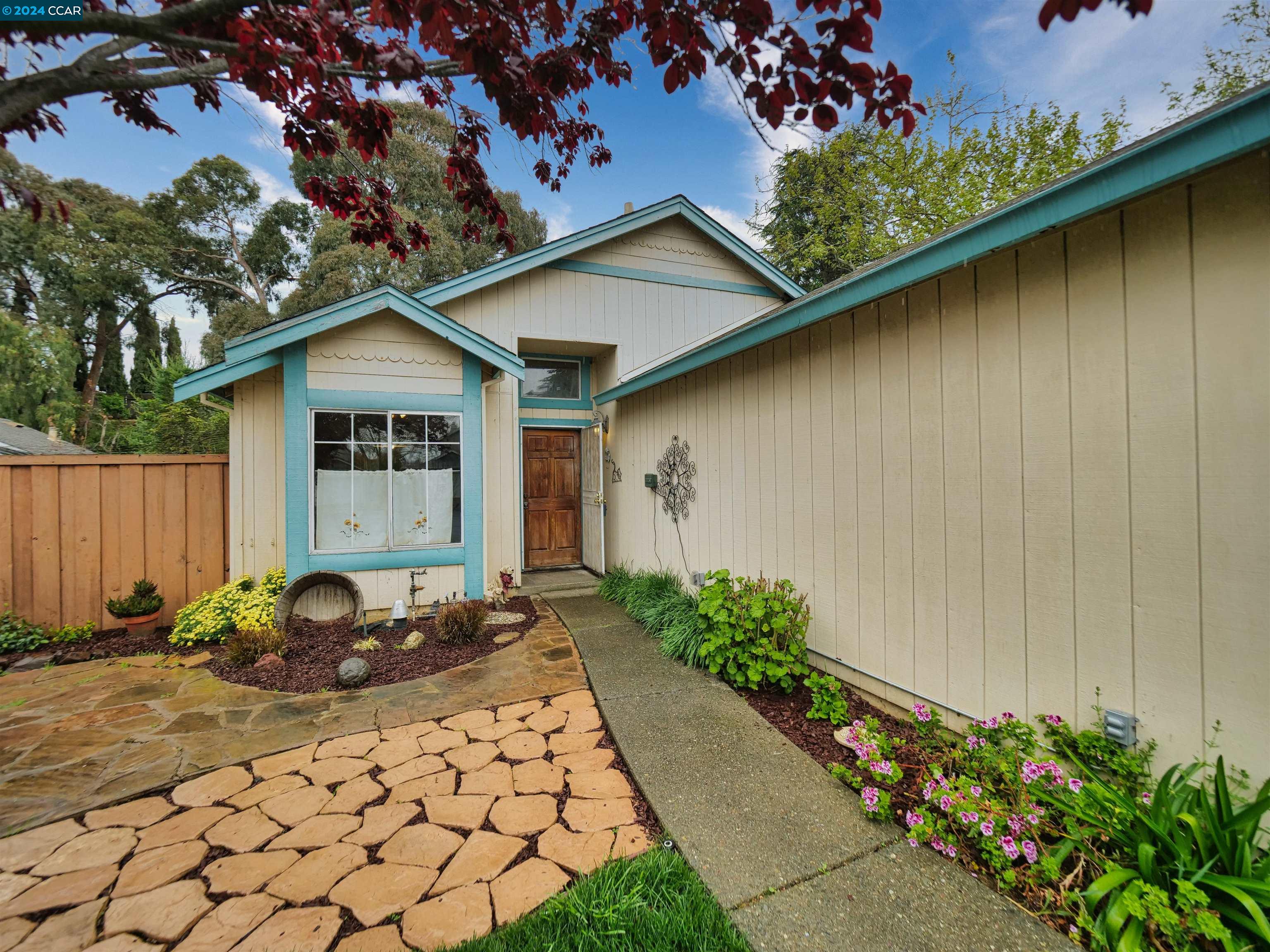 1050 Pueblo Court