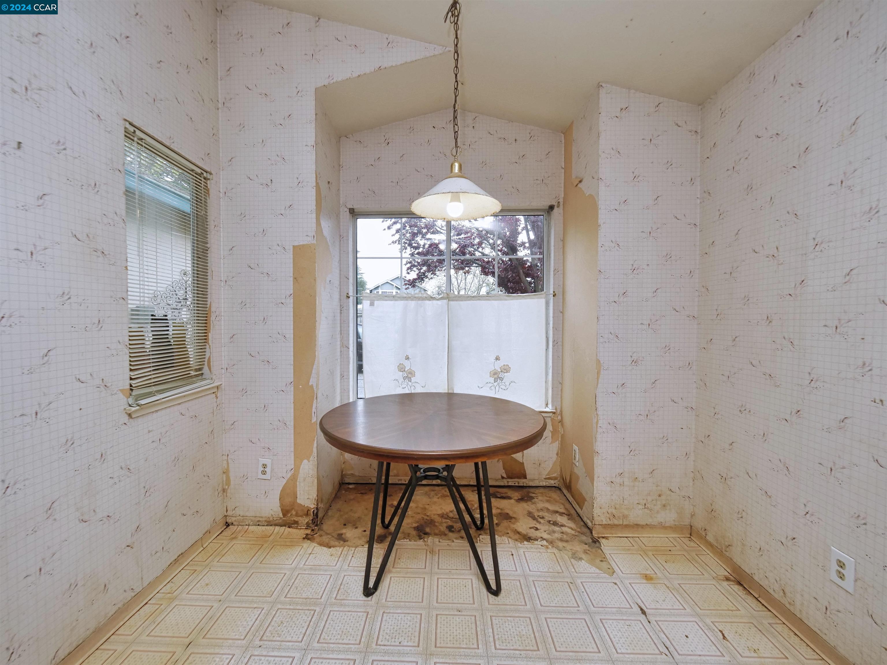 1050 Pueblo Court