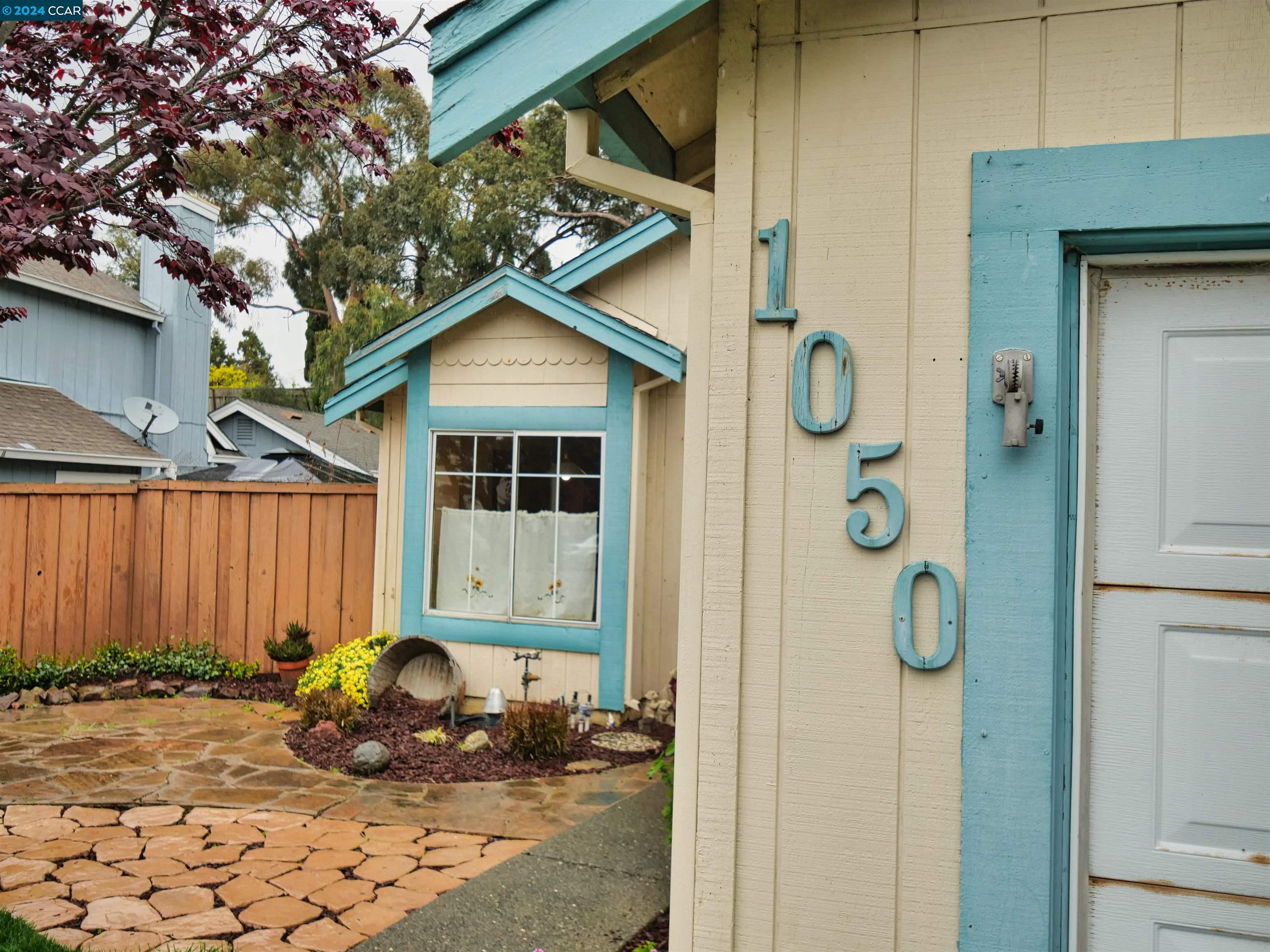 1050 Pueblo Court