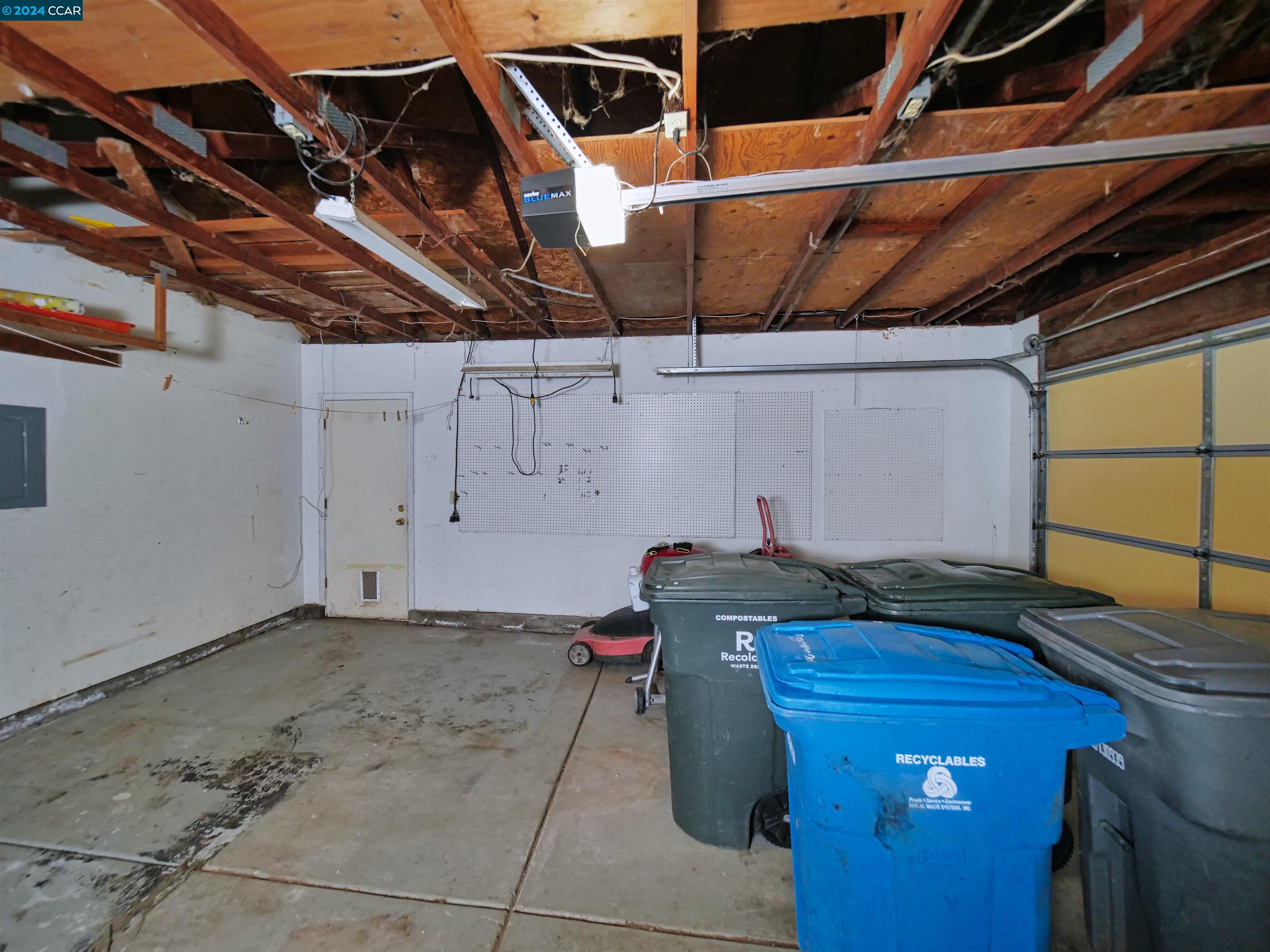 1050 Pueblo Court