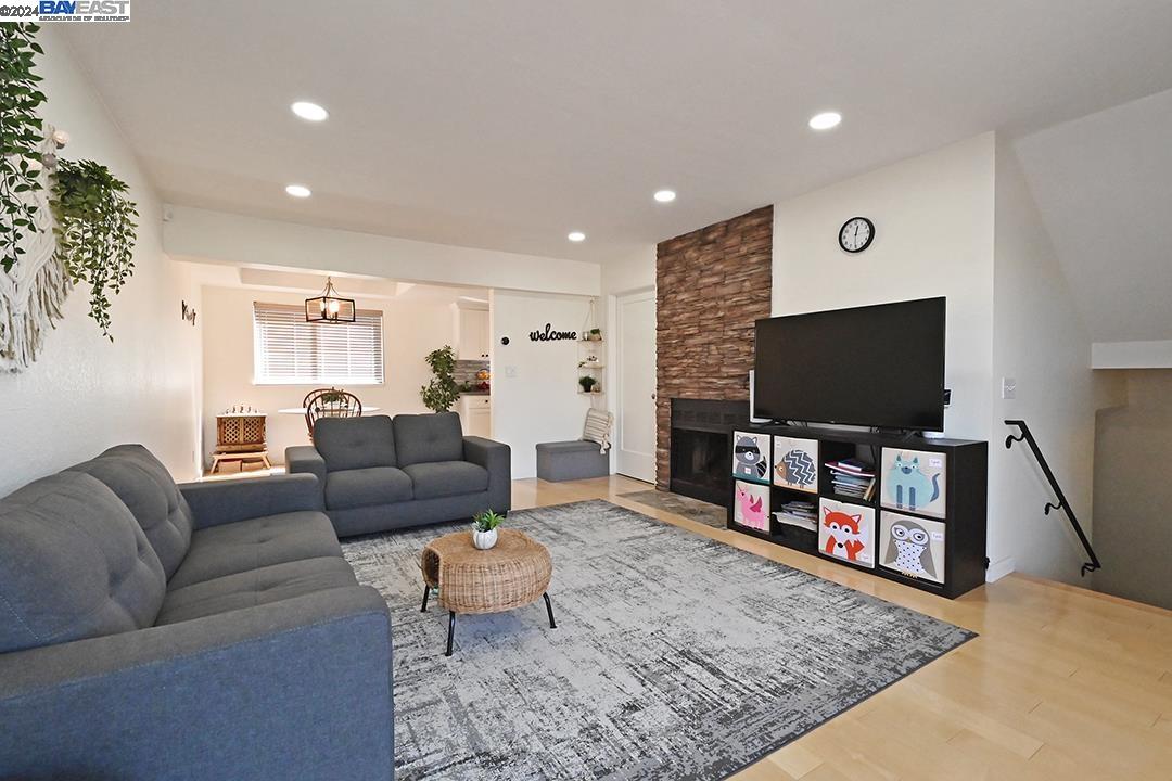 3555 Norton Way # 15