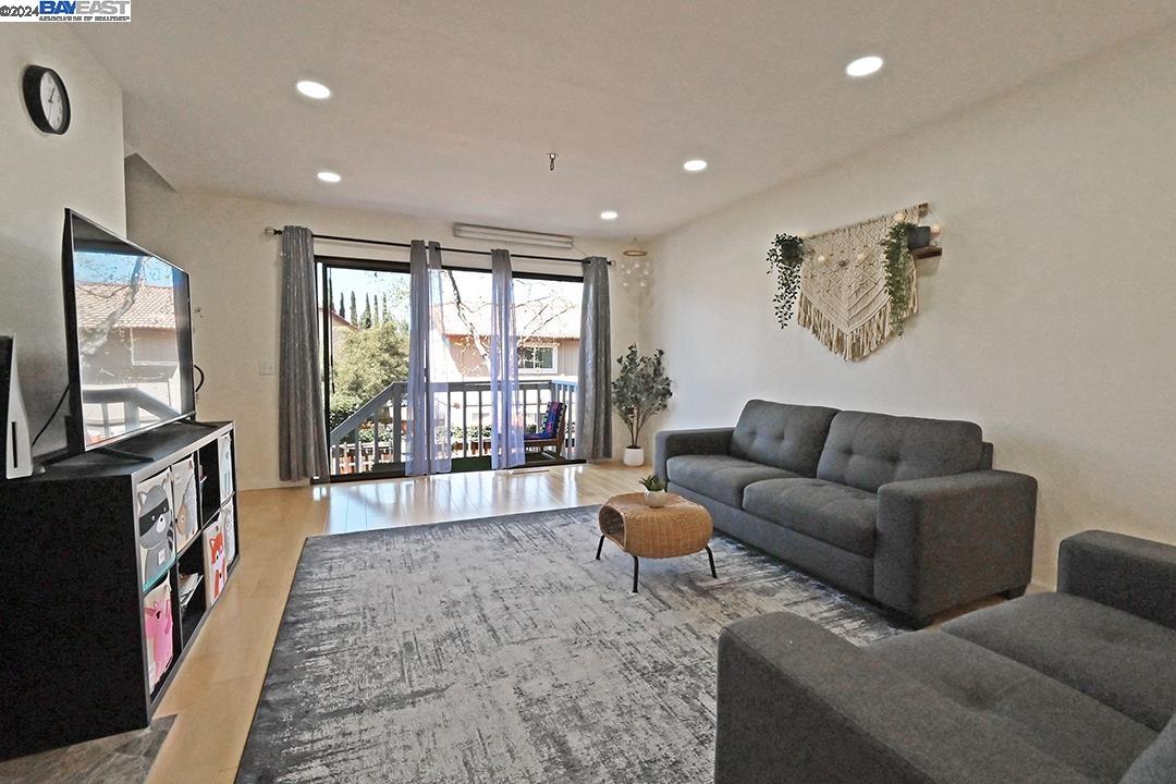 3555 Norton Way # 15