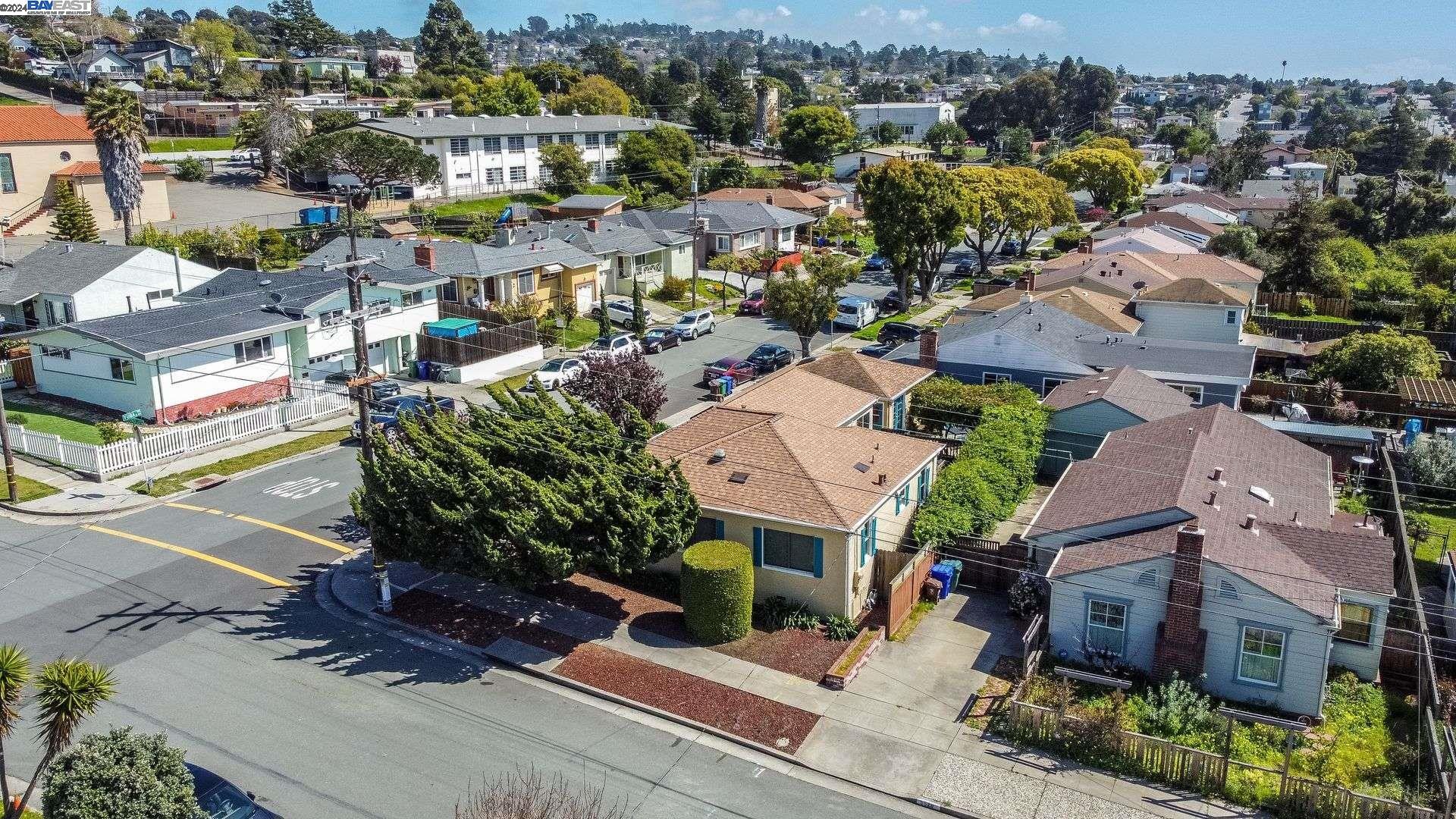 895 Yuba St