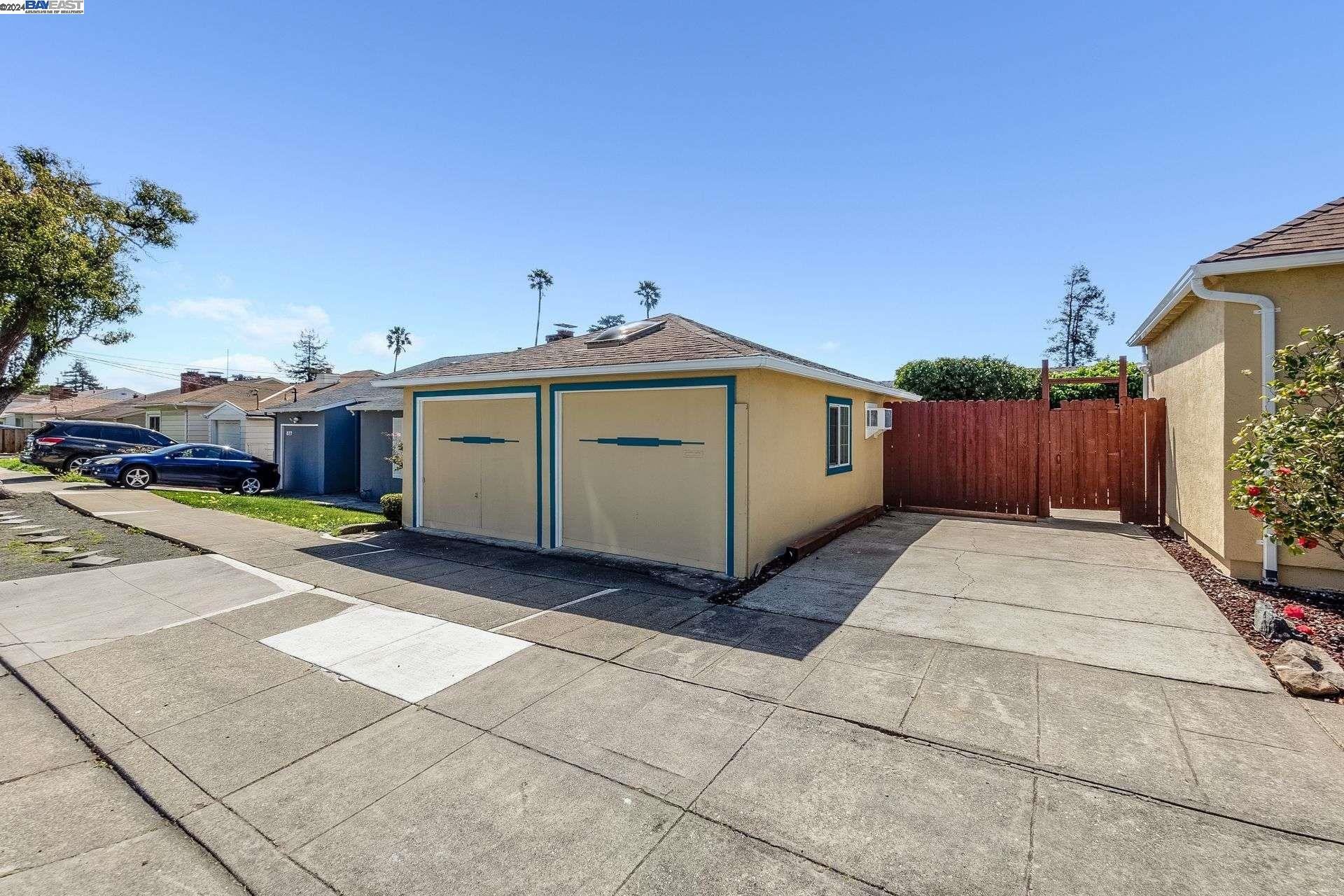 895 Yuba St