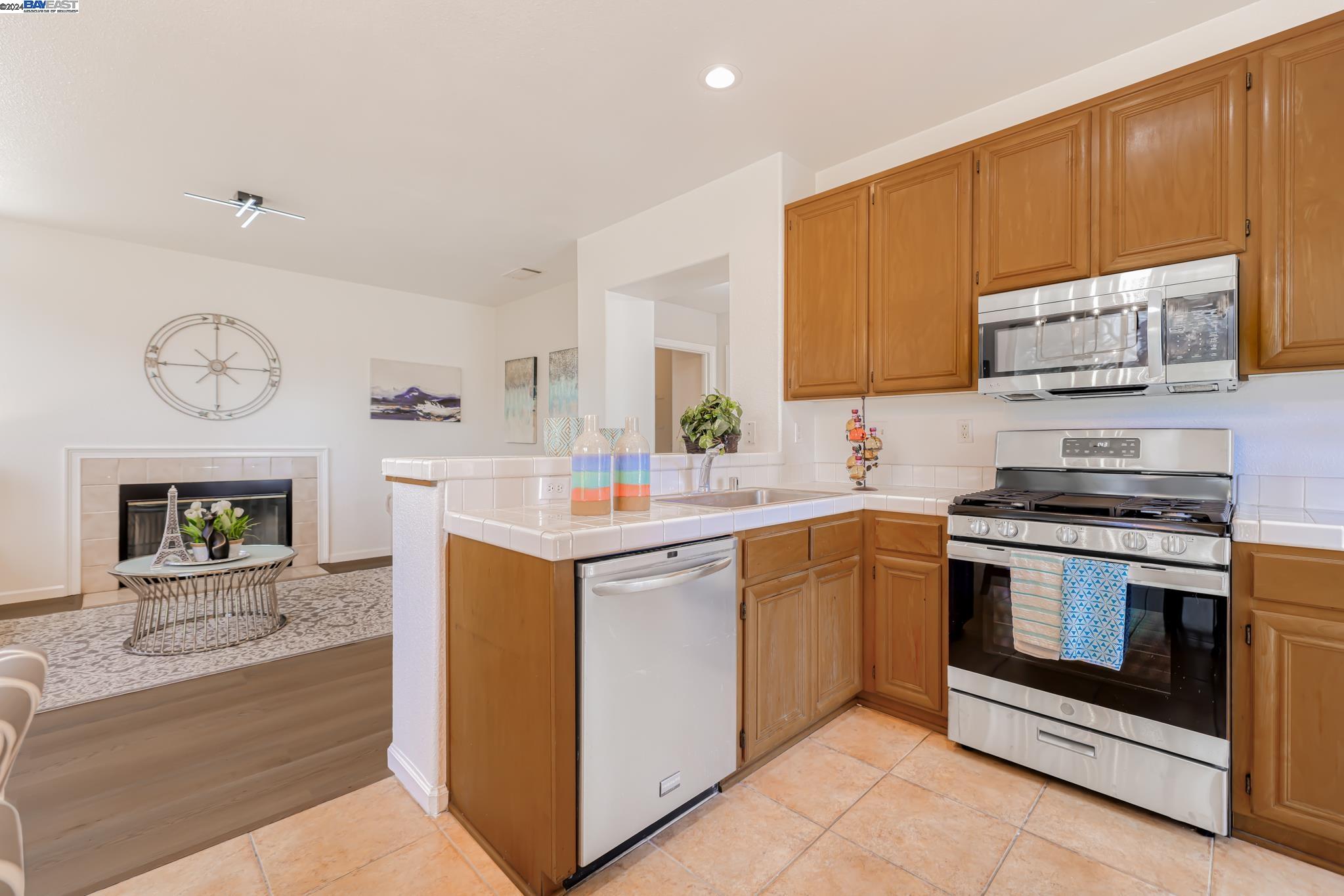 2328 Grassland Way
