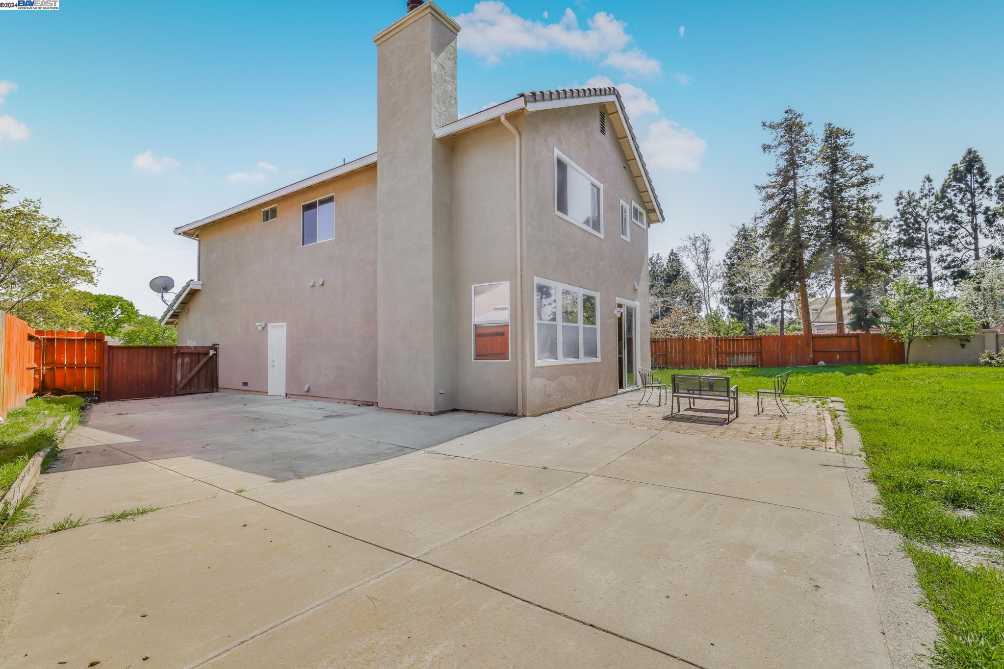 2328 Grassland Way