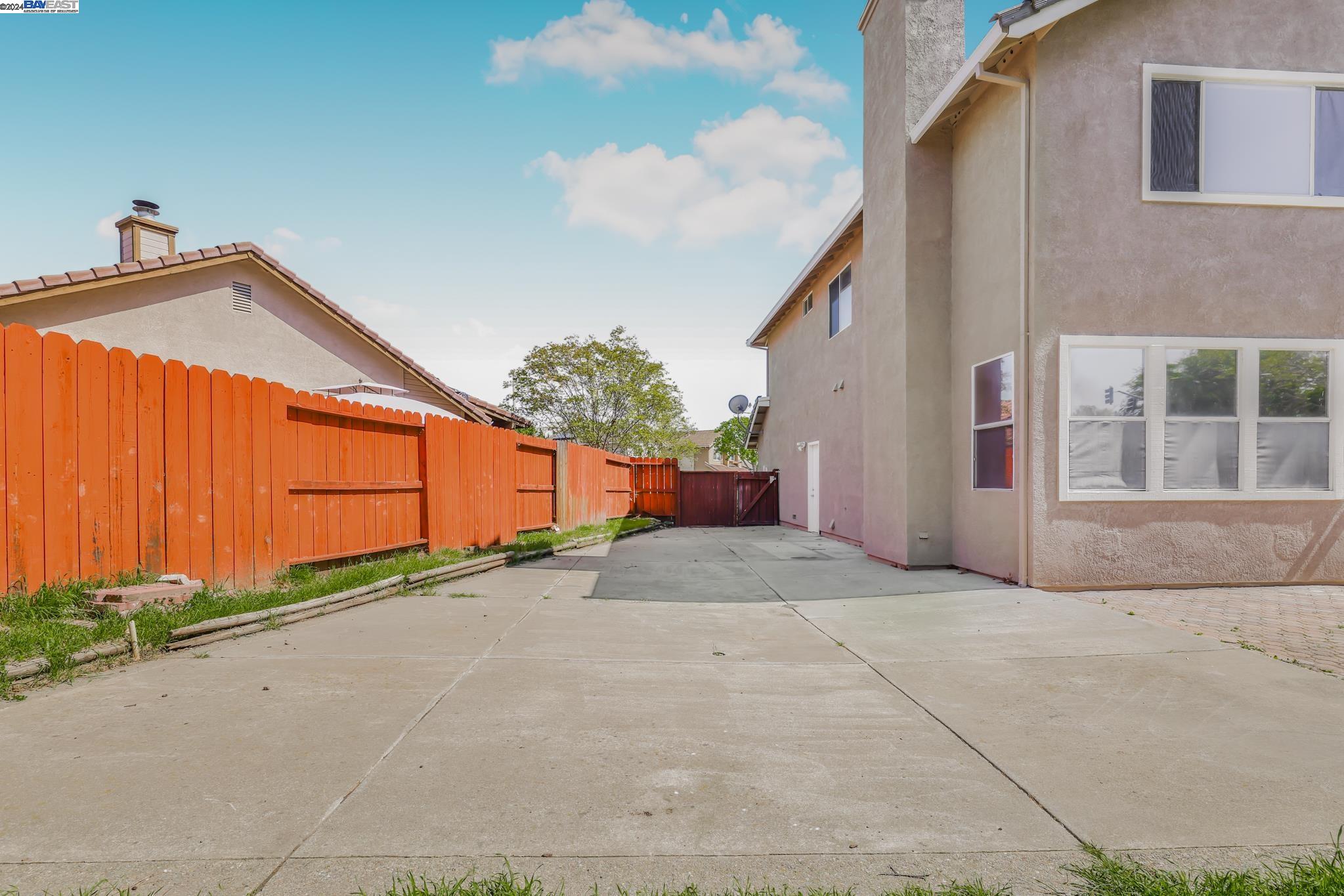 2328 Grassland Way